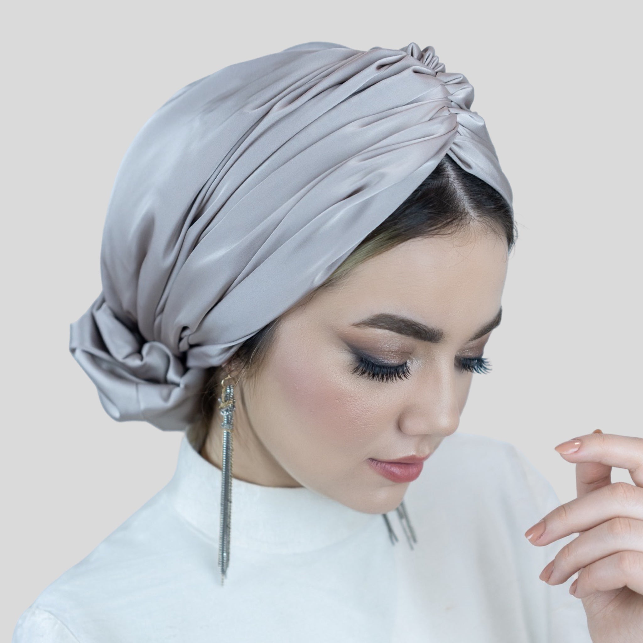 Abu Dhabi Ready-Made Bonnet - Lycra Satin Fabric - Black - BitterColors