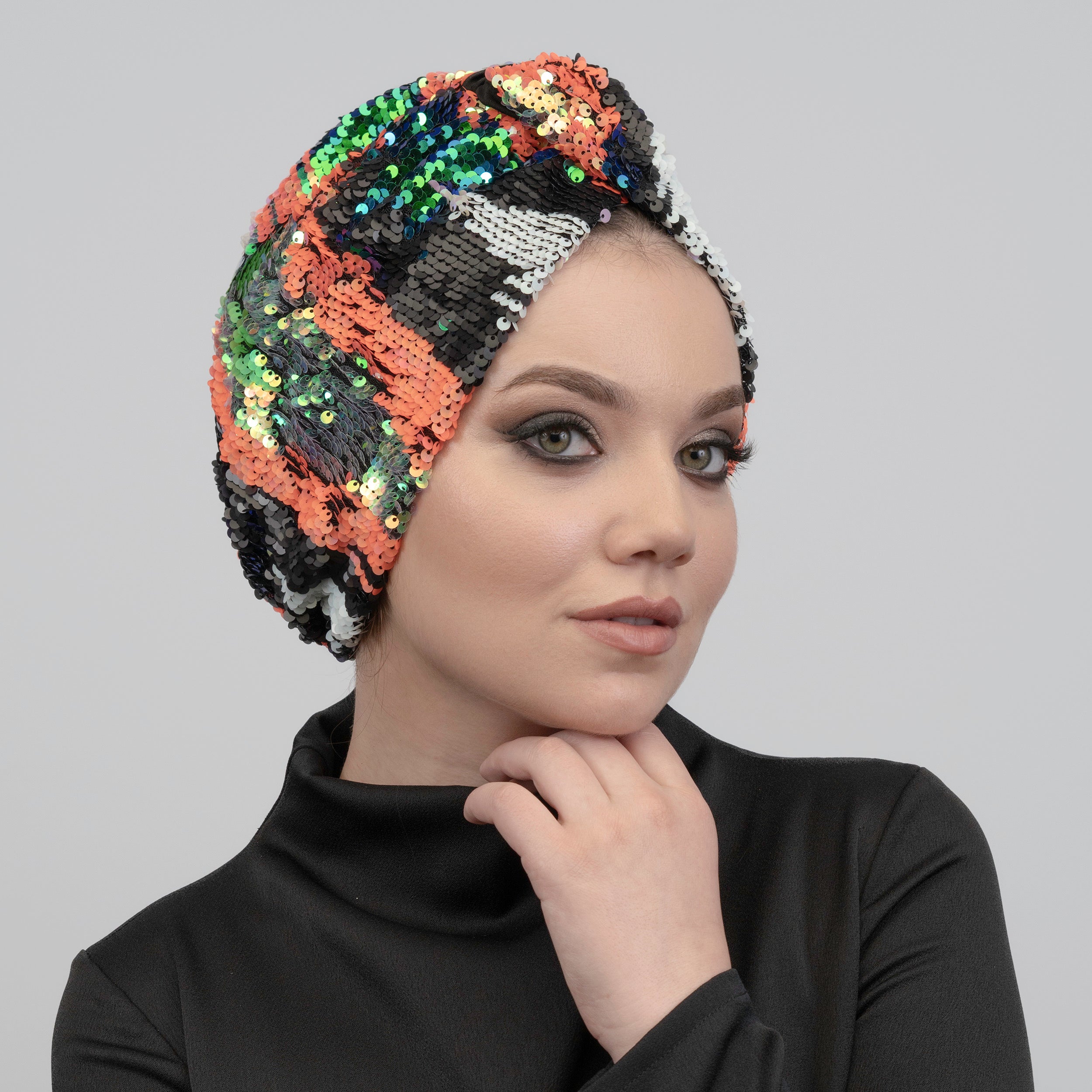 Roma Işıltılı Bone - Çok Renkli Pul Payet Kumaş