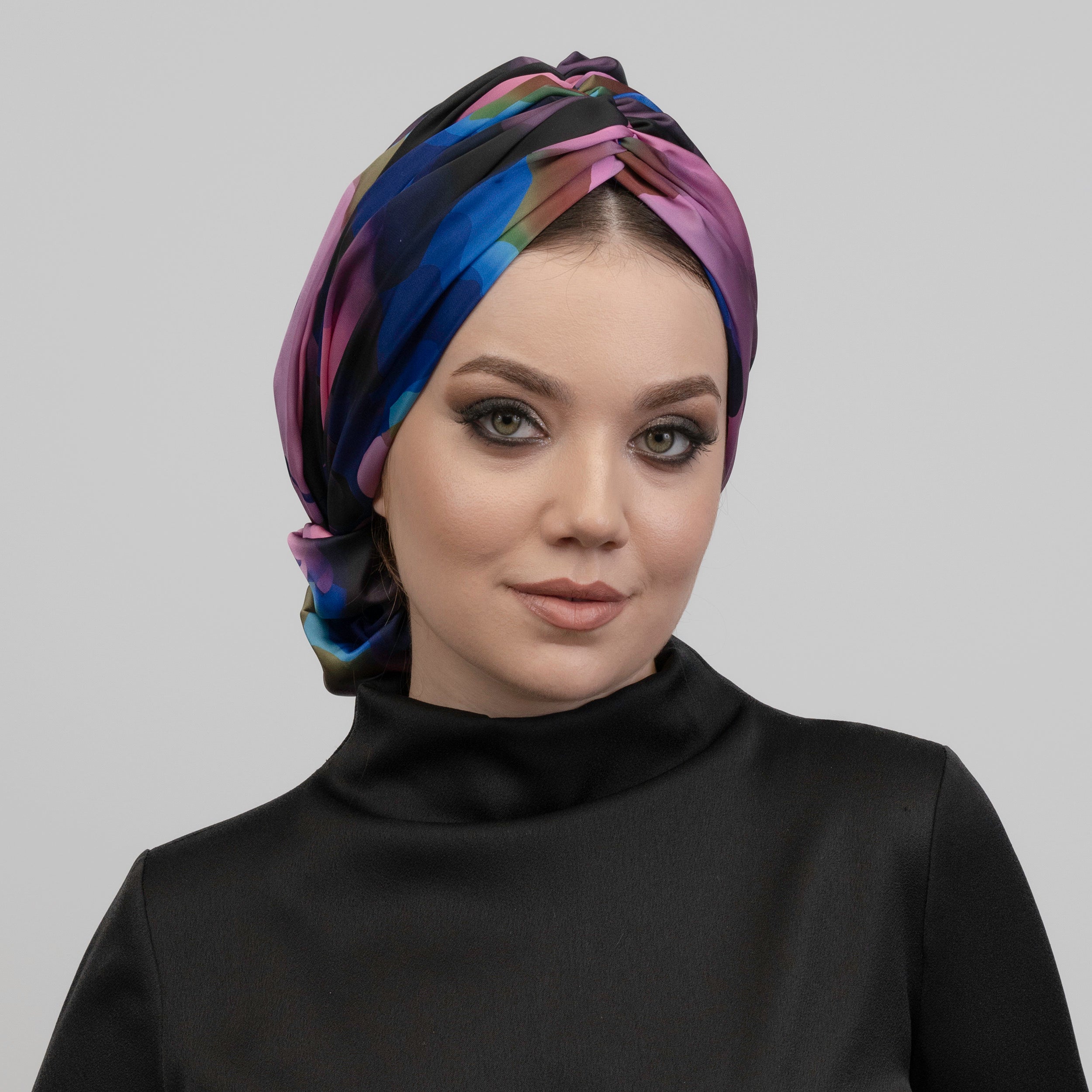 Abu Dabi - İpek Saten Topuzlu Bone