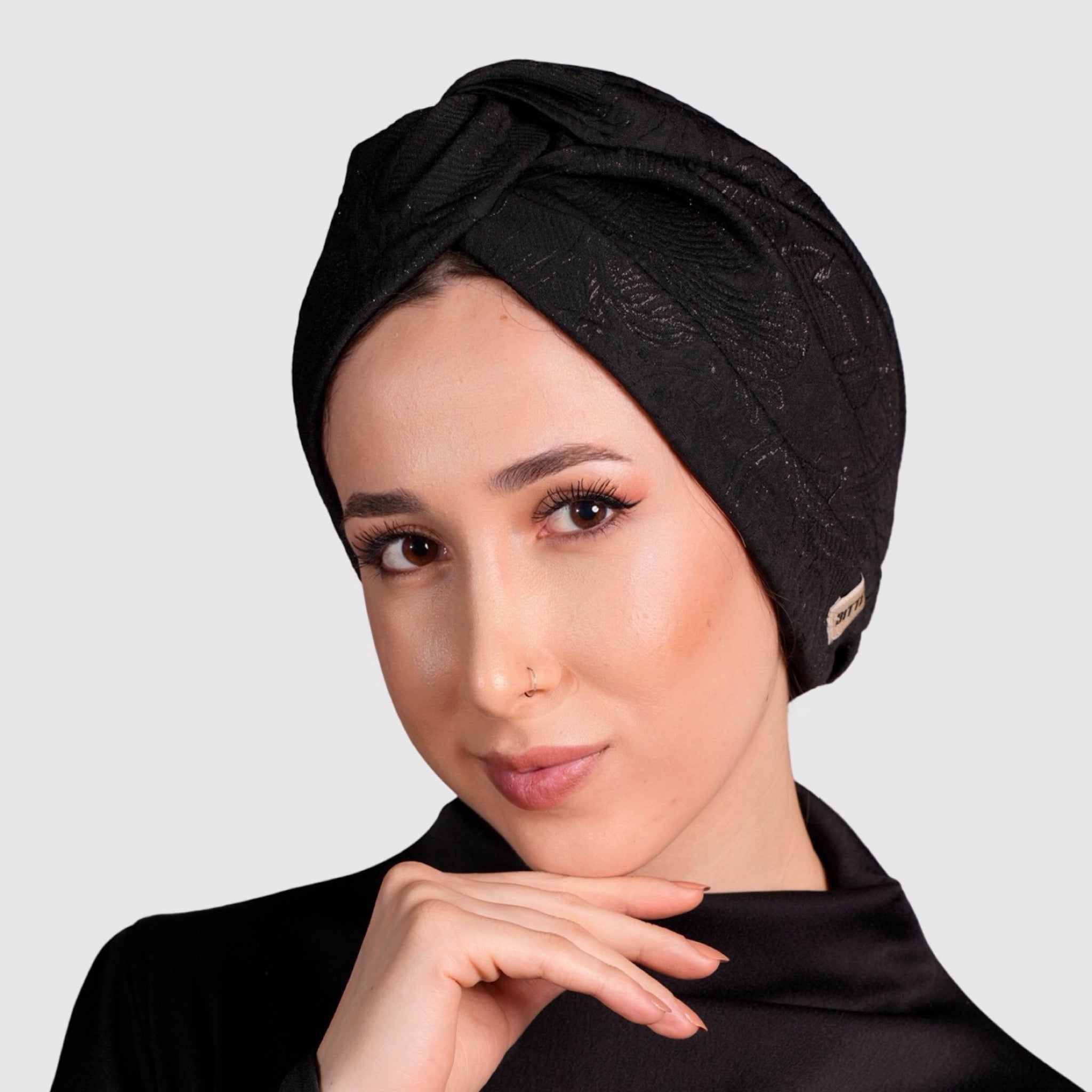 Twisted Jacquard Black Floral Patterned Bonnet