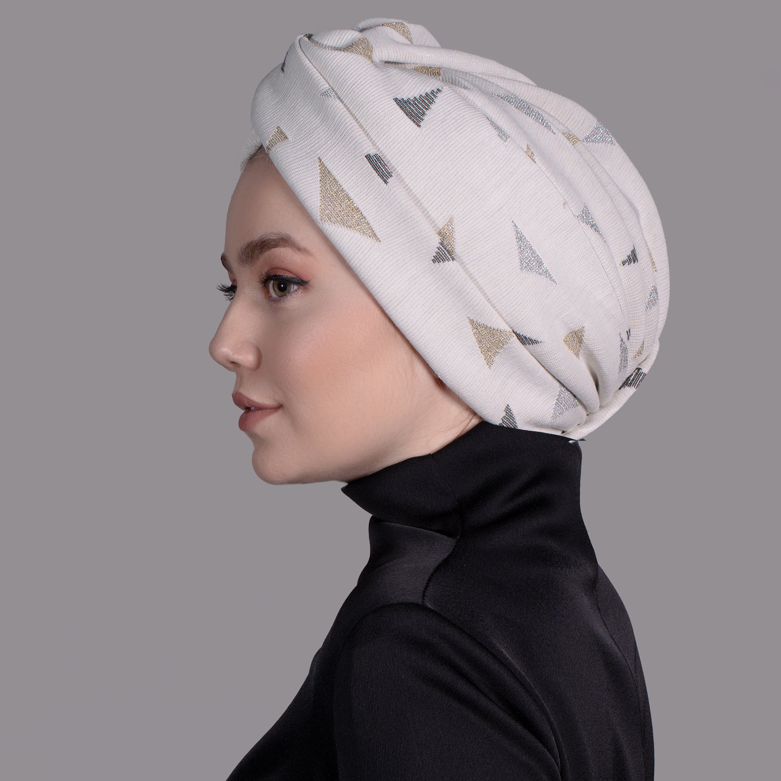 Barcelona Burgulu Bone - Simli Geometrik Desenli Örme Kumaş