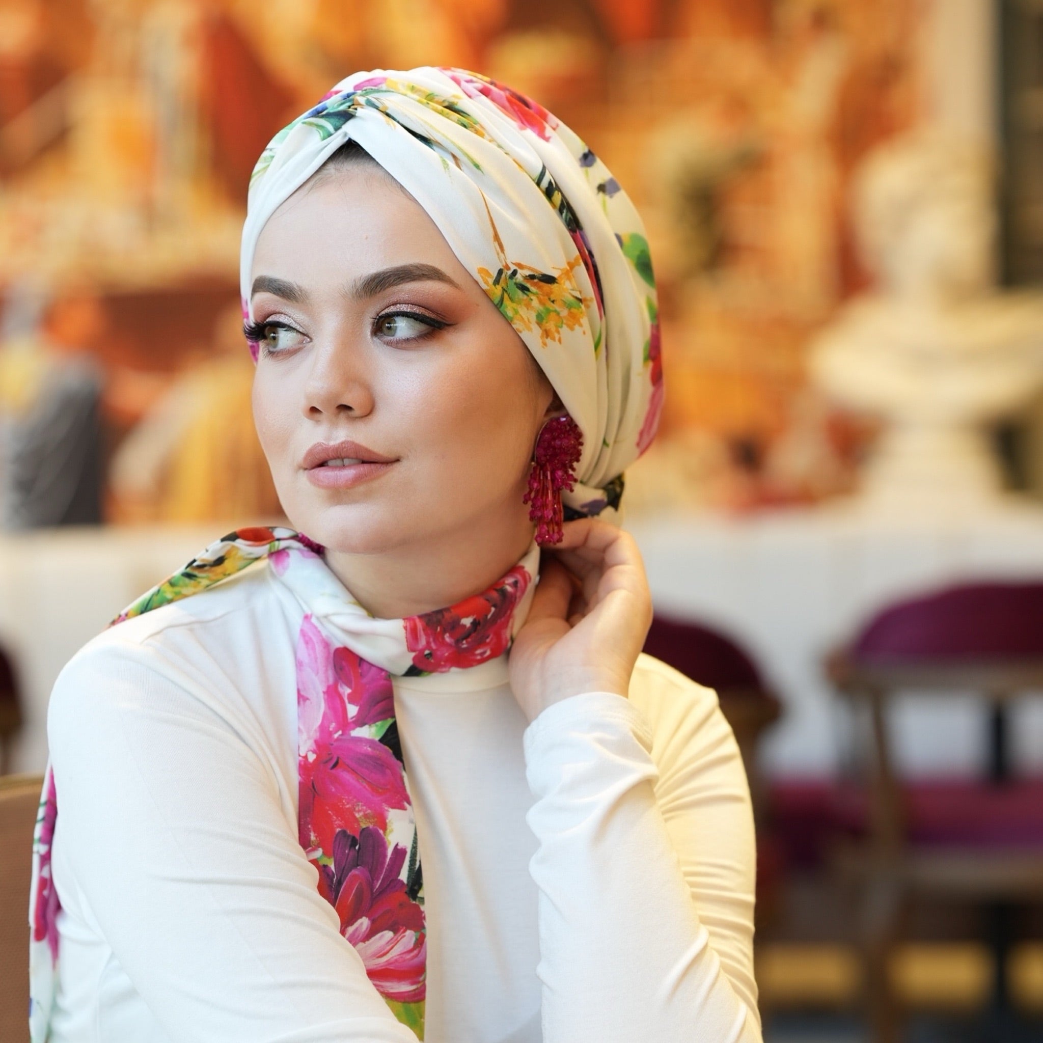 Beyrut Topuzlu Bone – Çiçek Desenli Cupra Kumaş