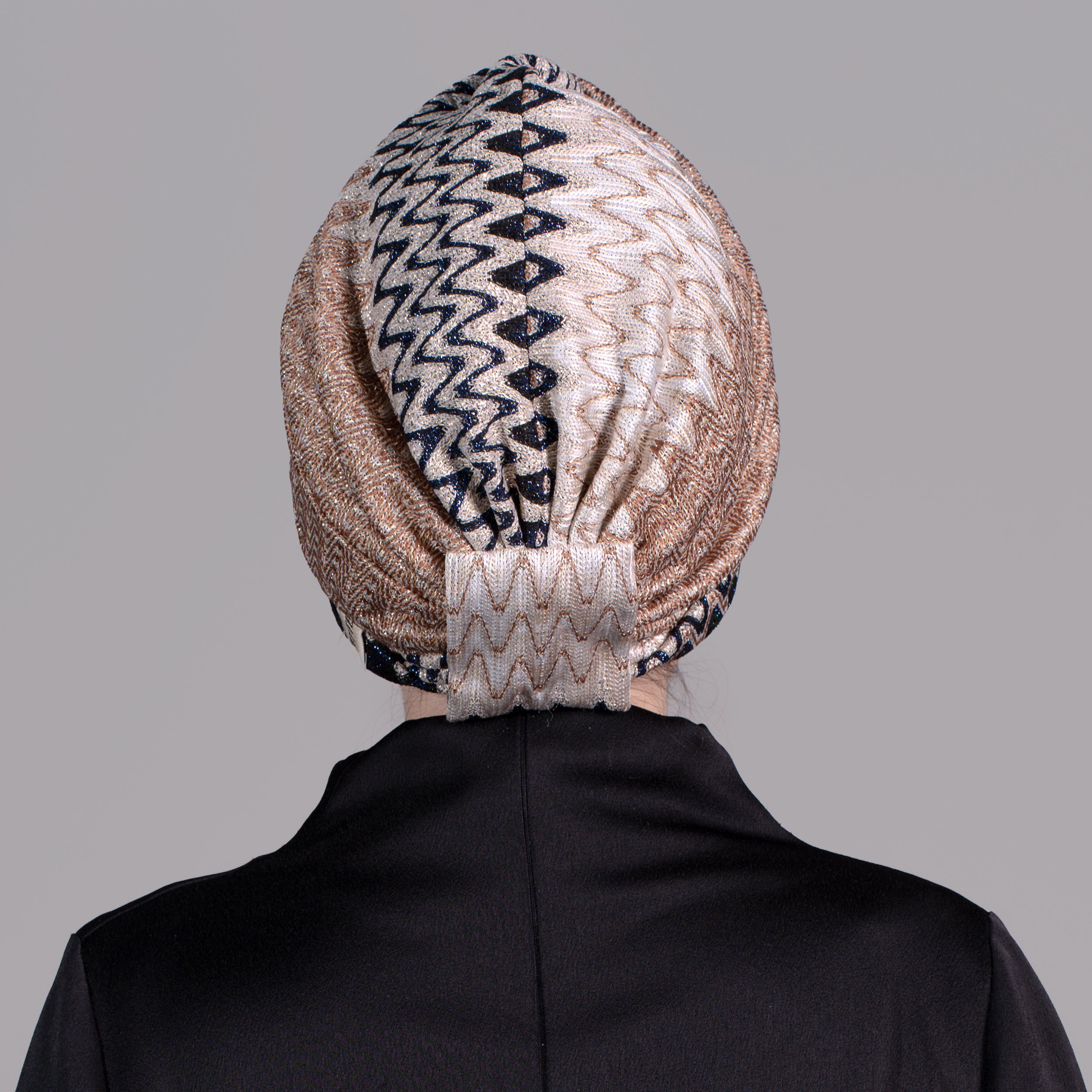 Barcelona Burgulu Bone - Yeşil Renkli - Zikzak Desenli Hafif Örme Kumaş