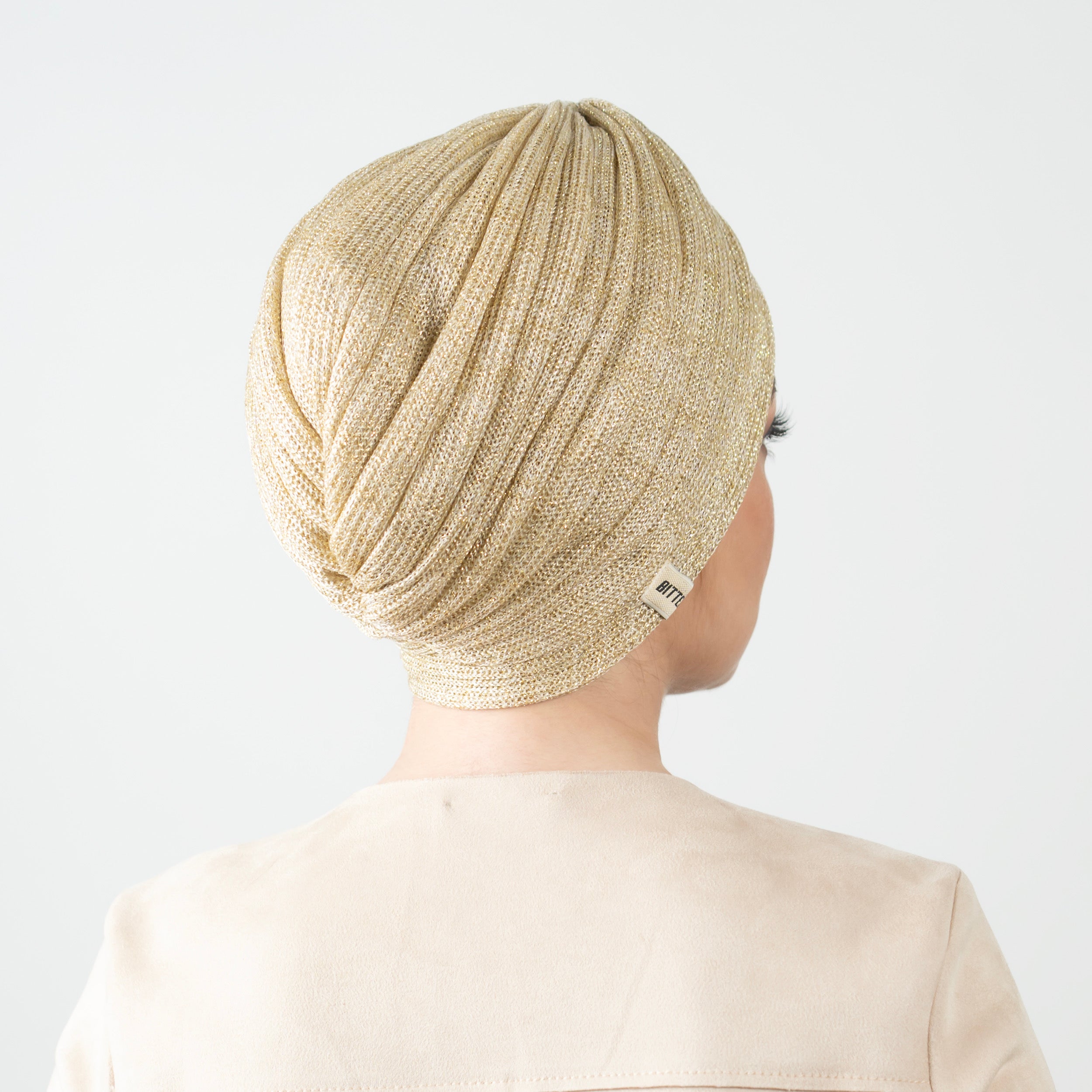 Nero Çapraz Bantlı Nervürlü Bone - Simli Esnek Örme Kumaş