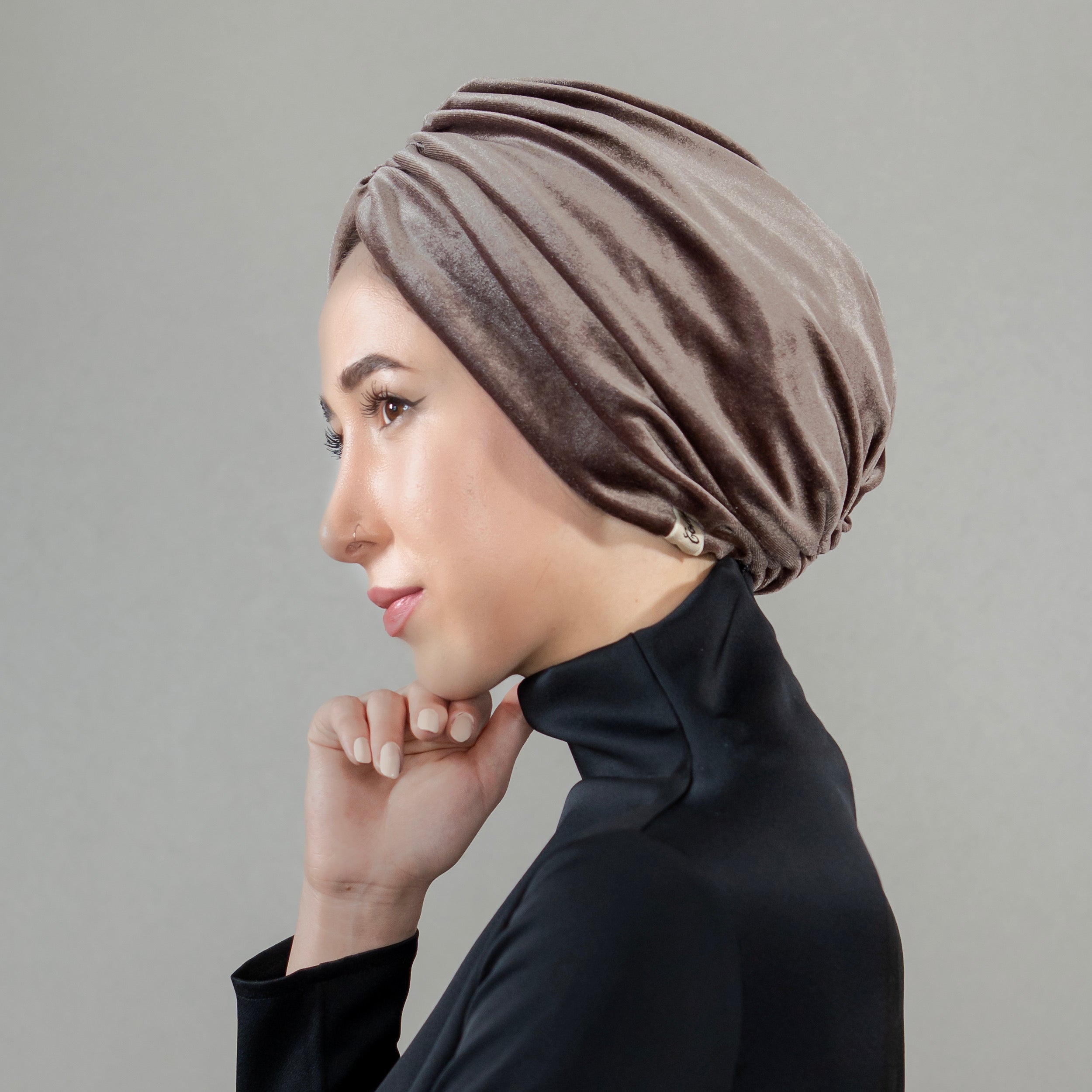 Milano Büzgülü Bone - Kadife Kumaş