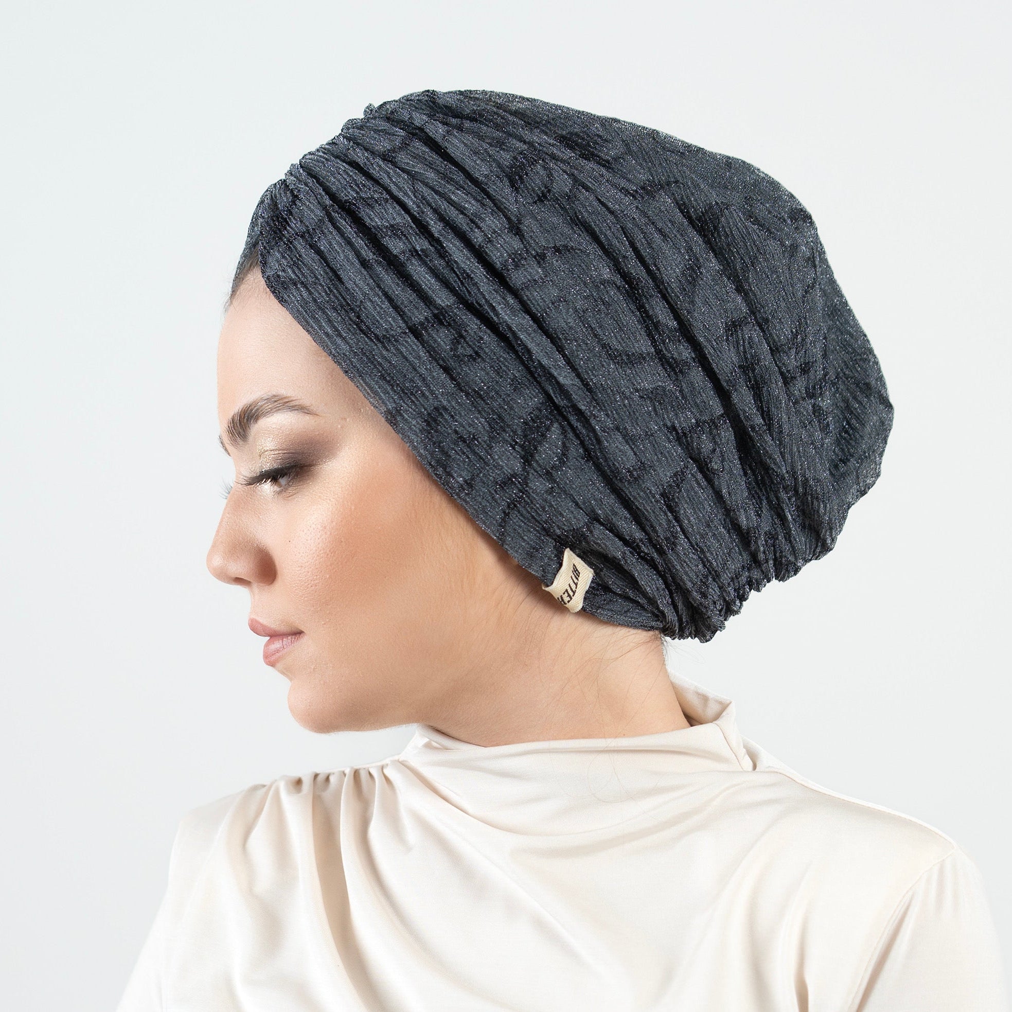 Milano Büzgülü Bone - Simli Esnek Örme Kumaş