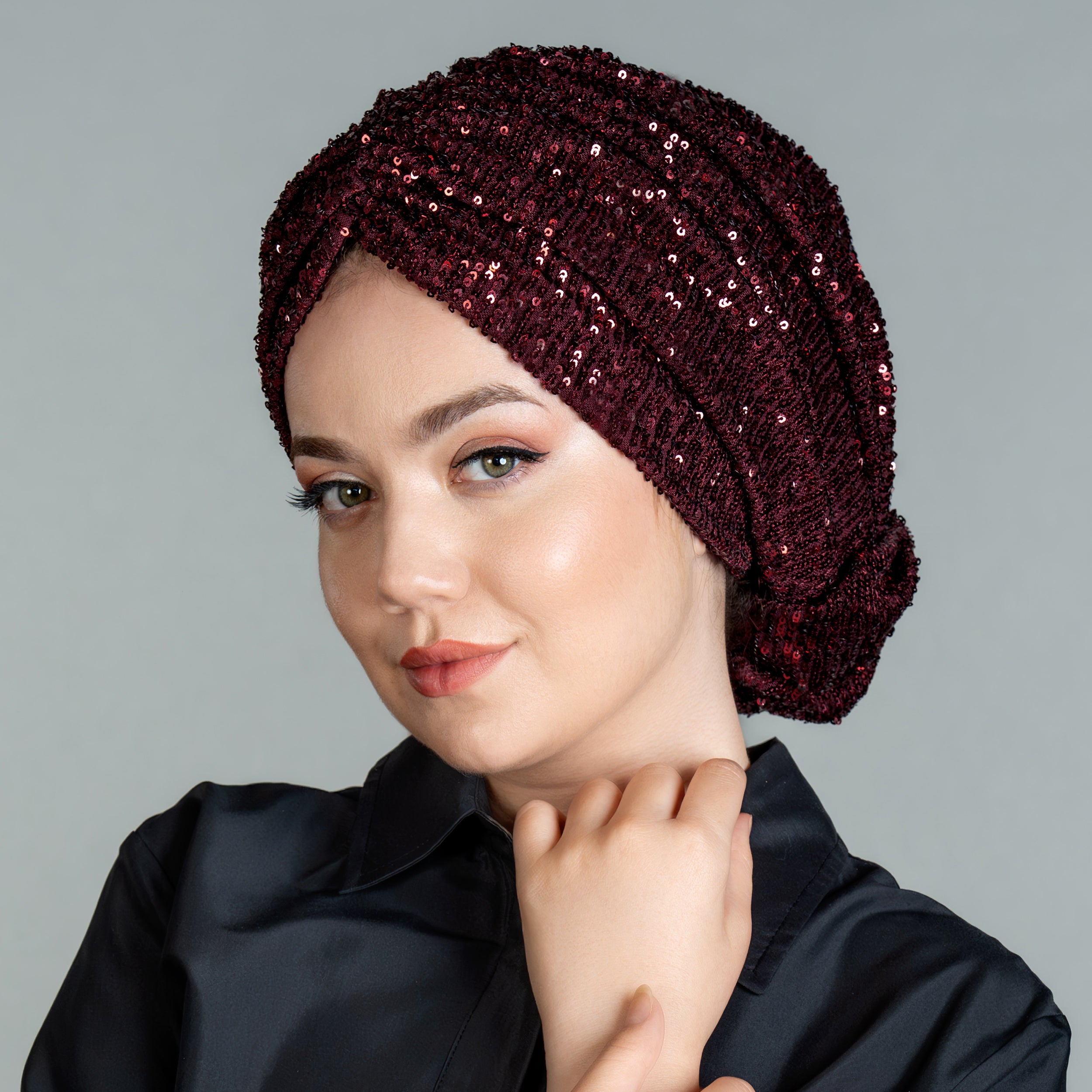 Beyrut Topuzlu Bone - Pul Payet İşlemeli