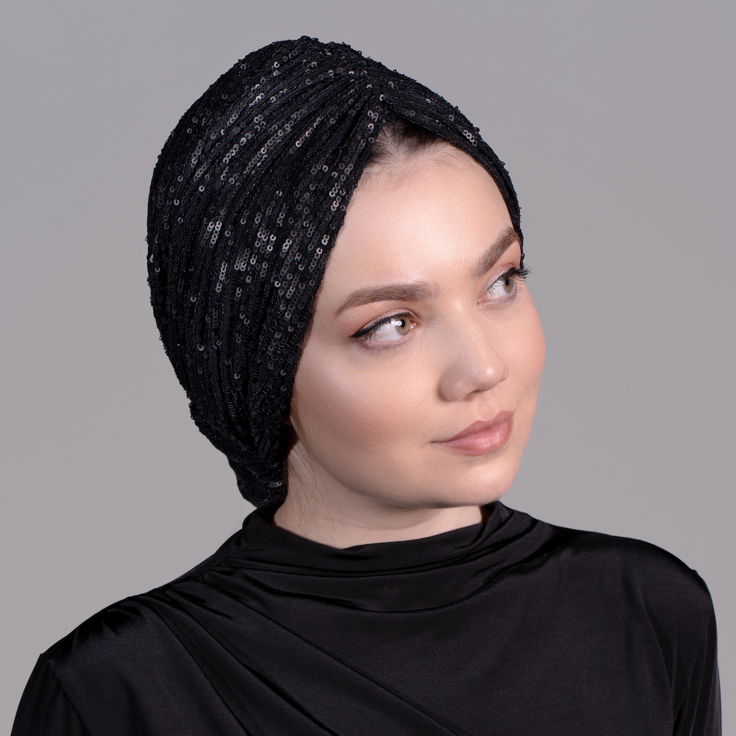 Beyrut Topuzlu Bone - Pul Payet İşlemeli