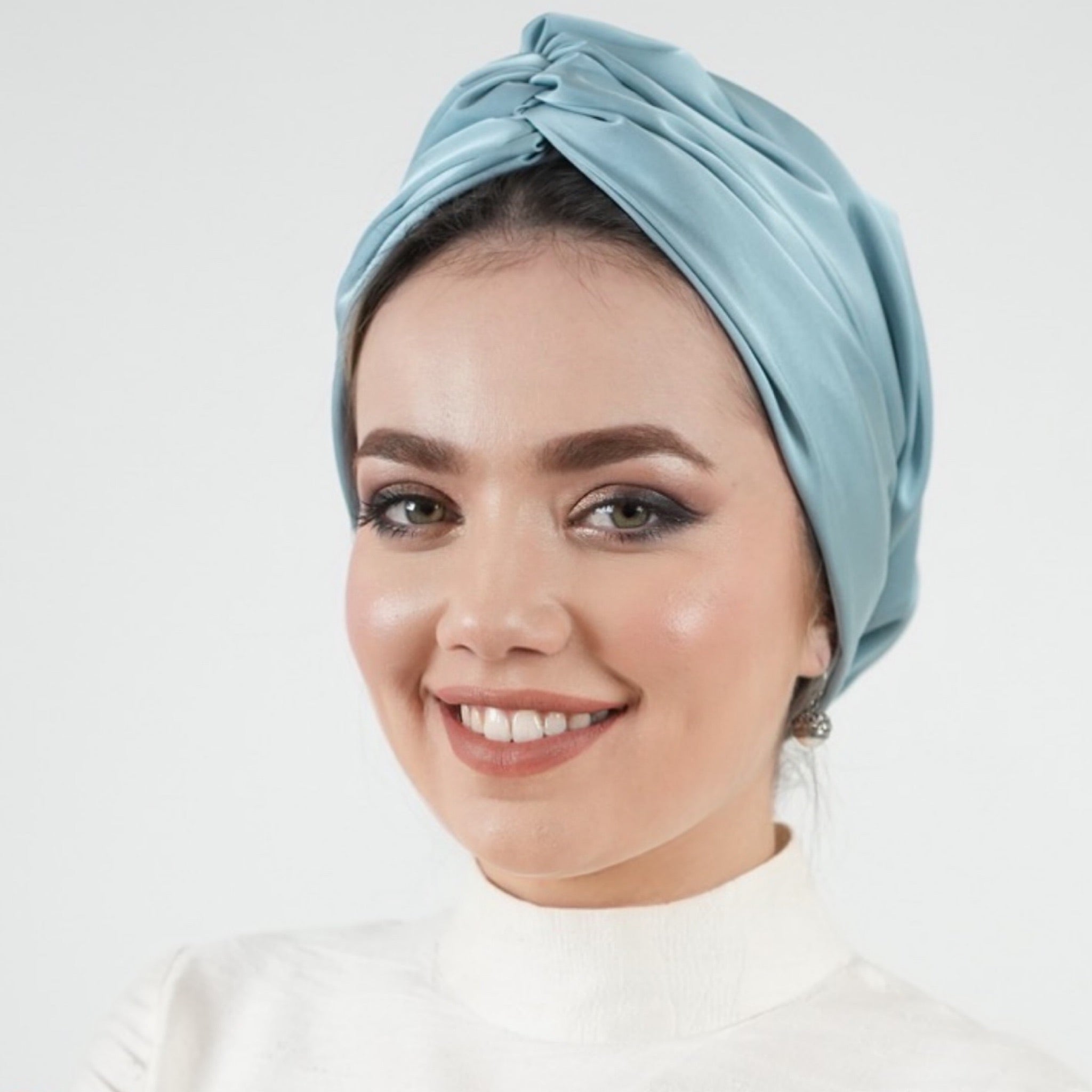 Abu Dhabi Ready-Made Bonnet - Lycra Satin Fabric - Black - BitterColors