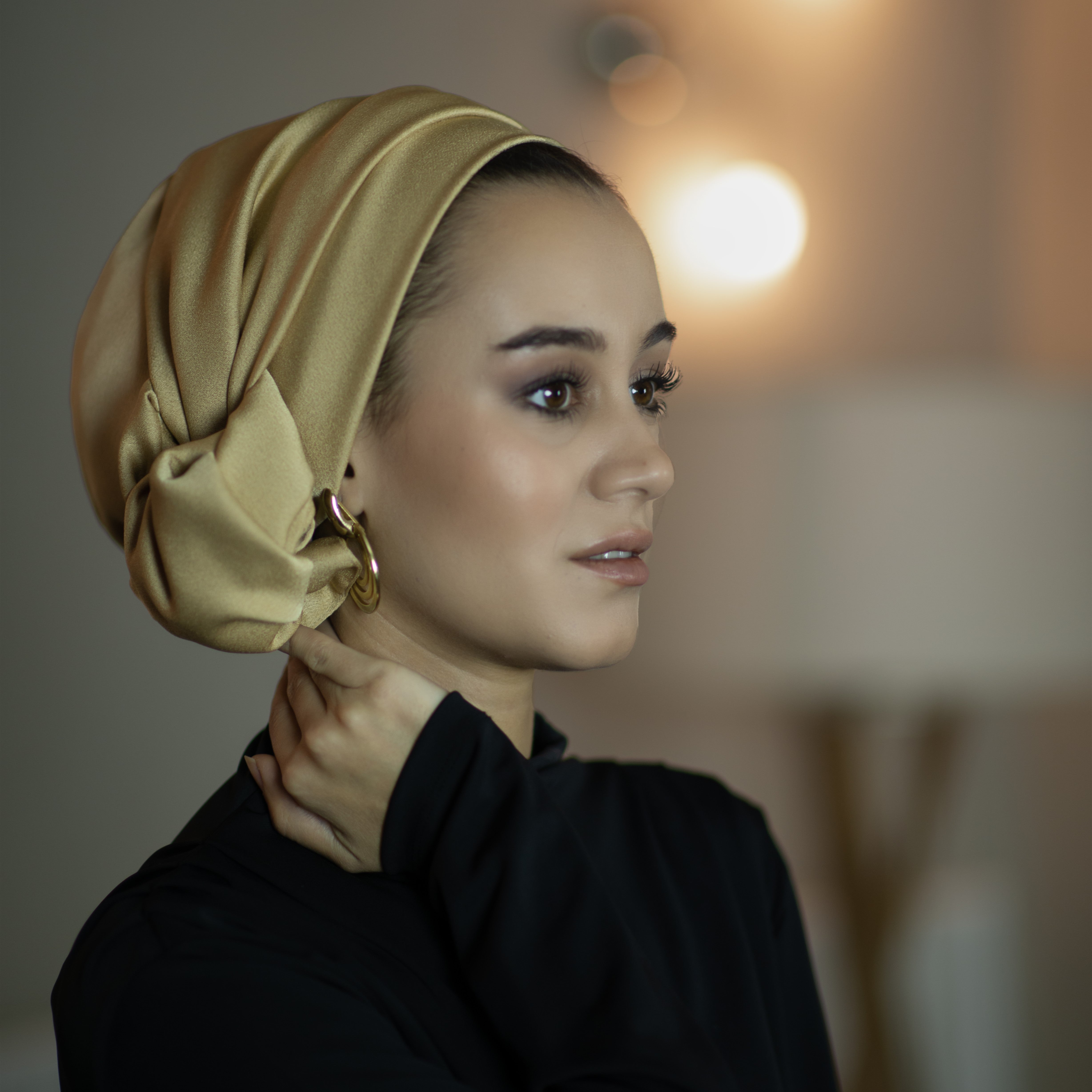 Dubai Bağlamalı Bone - Altın - Krep Saten Kumaş