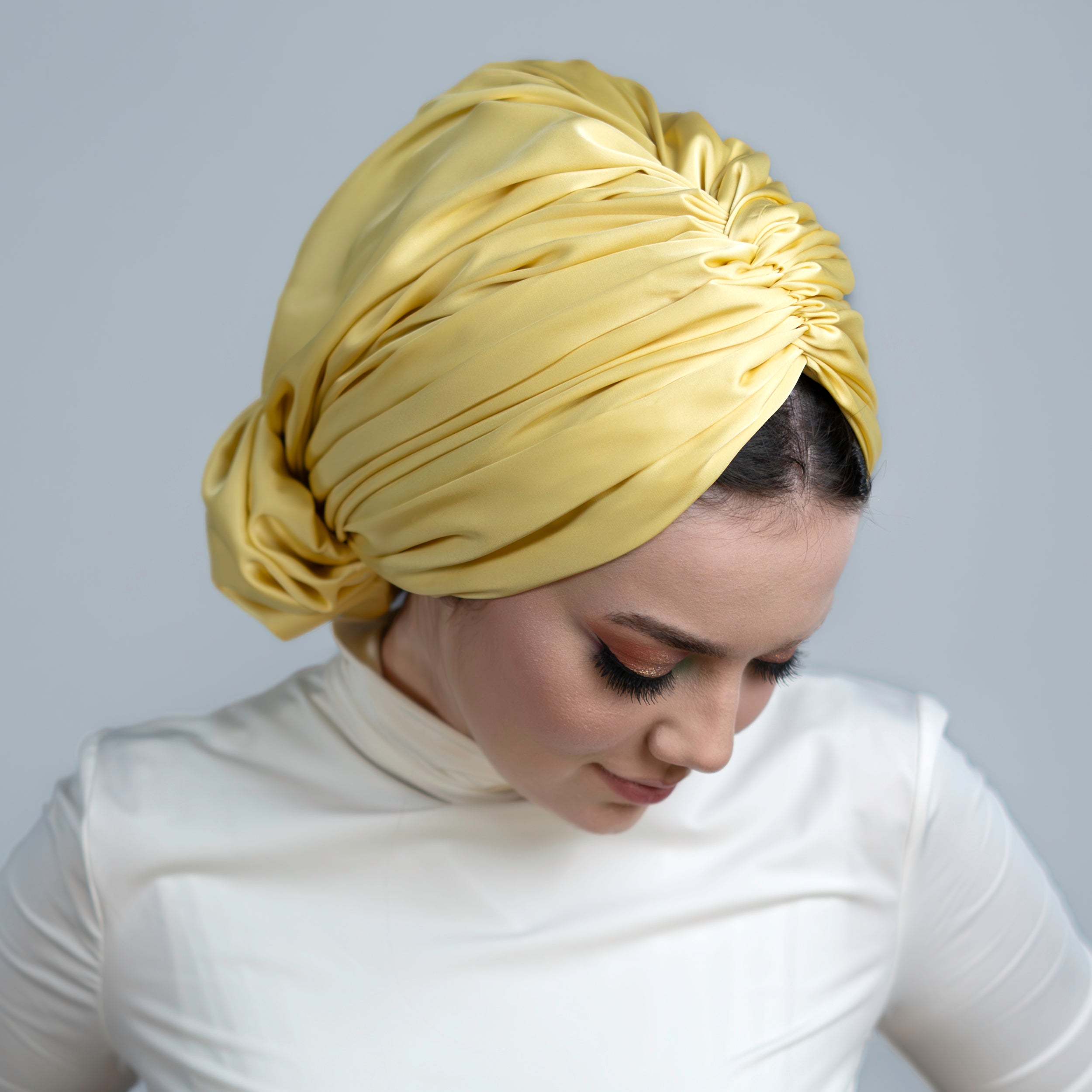 Abu Dhabi Ready-Made Bonnet - Lycra Satin Fabric - Black - BitterColors