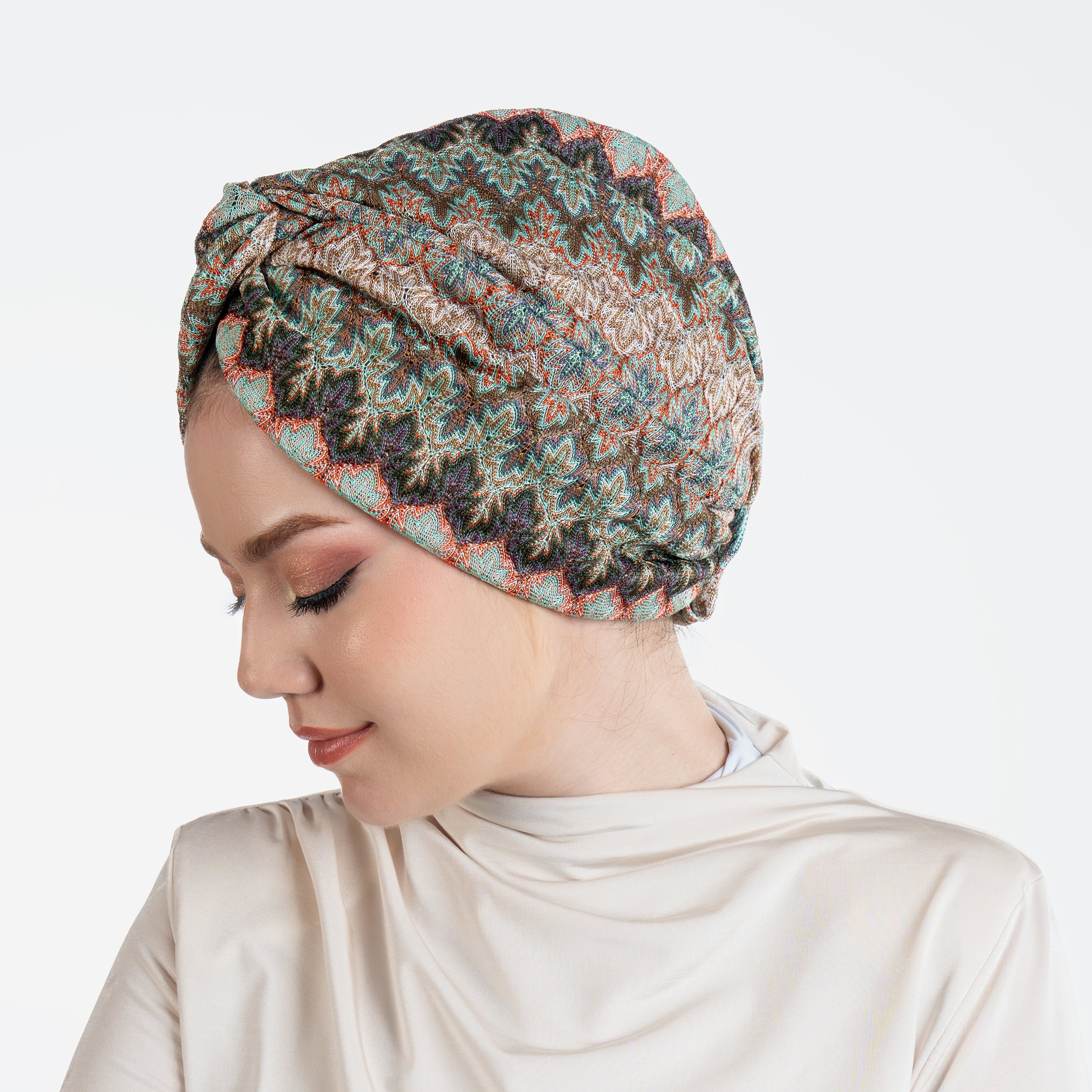 Barcelona Burgulu Bone - Mint Yeşili Zikzak Desenli Örme Kumaş