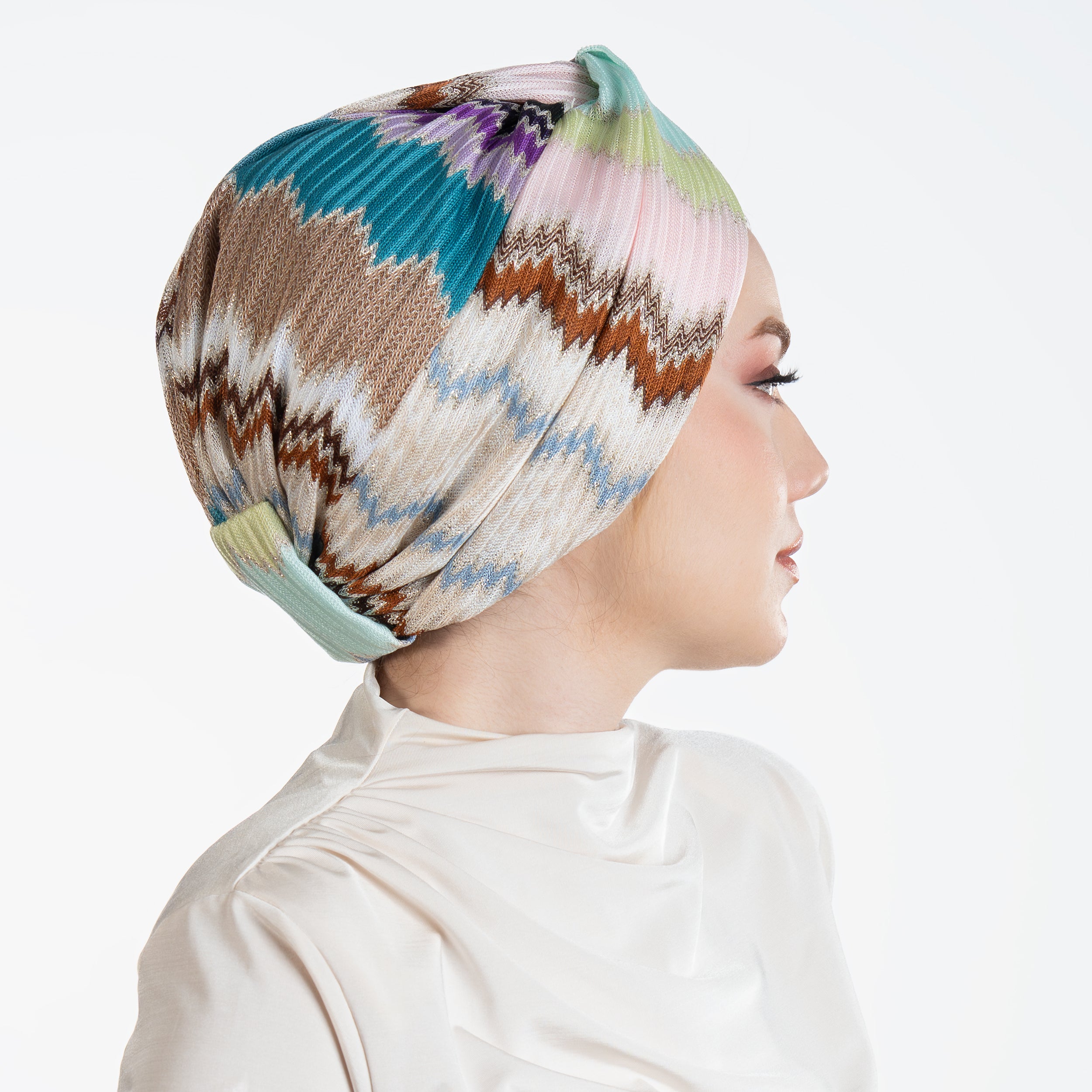 Barcelona Burgulu Bone - Turkuaz Lila Renkli Simli - Zikzak Desenli Hafif Örme Kumaş