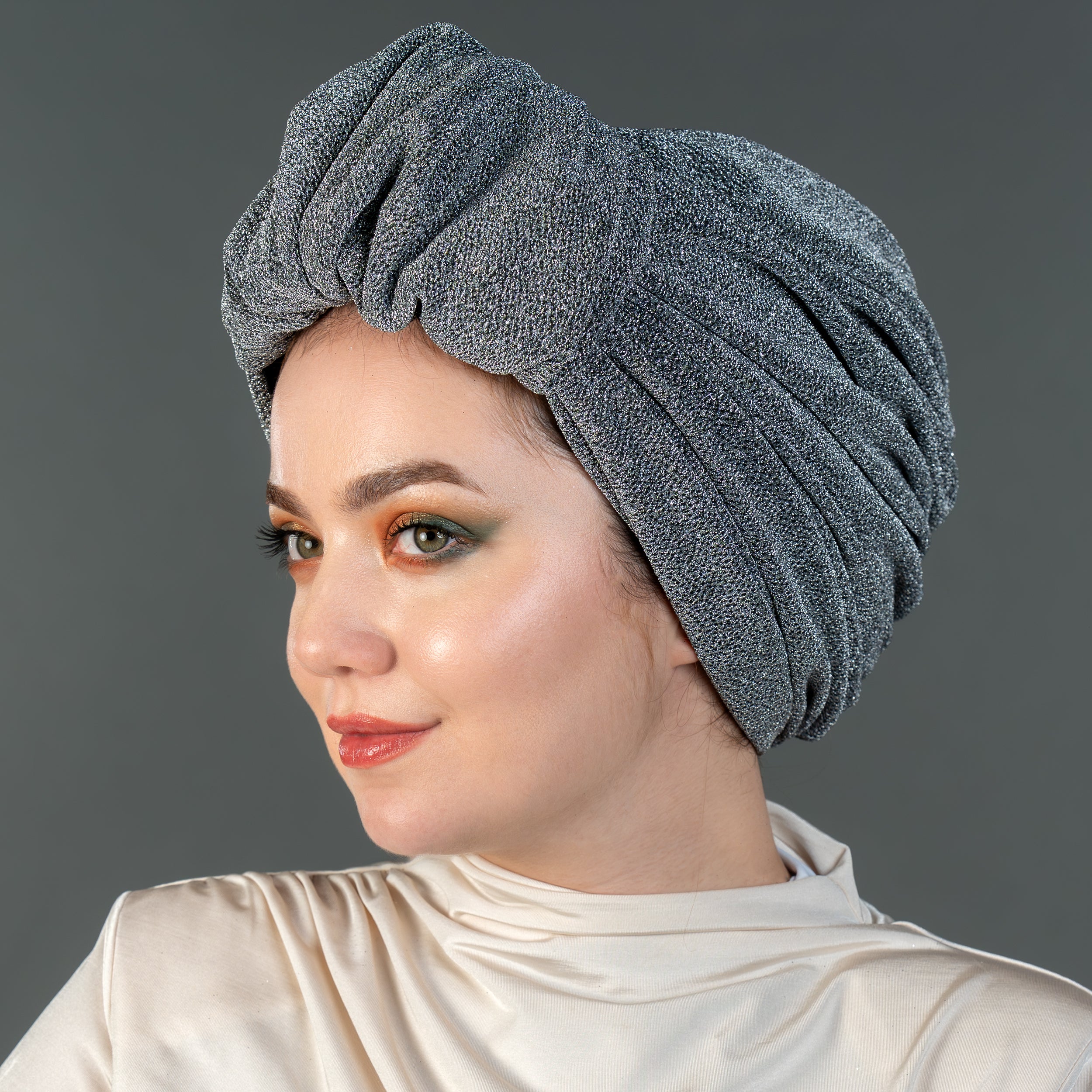 Beyrut Günlük Şık Topuzlu Bone - Simli Kumaş