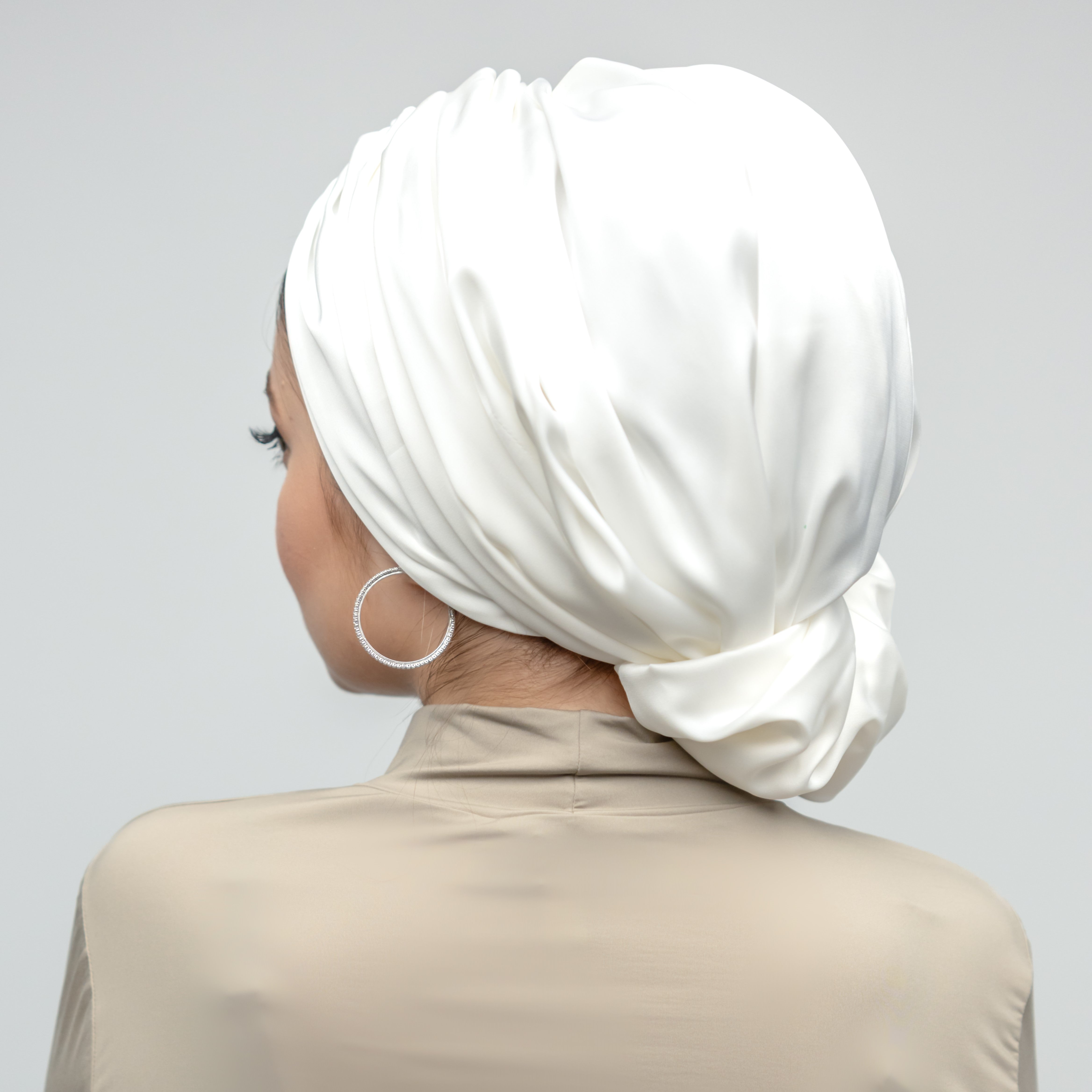 Abu Dhabi Ready-Made Bonnet - Lycra Satin Fabric - Black - BitterColors
