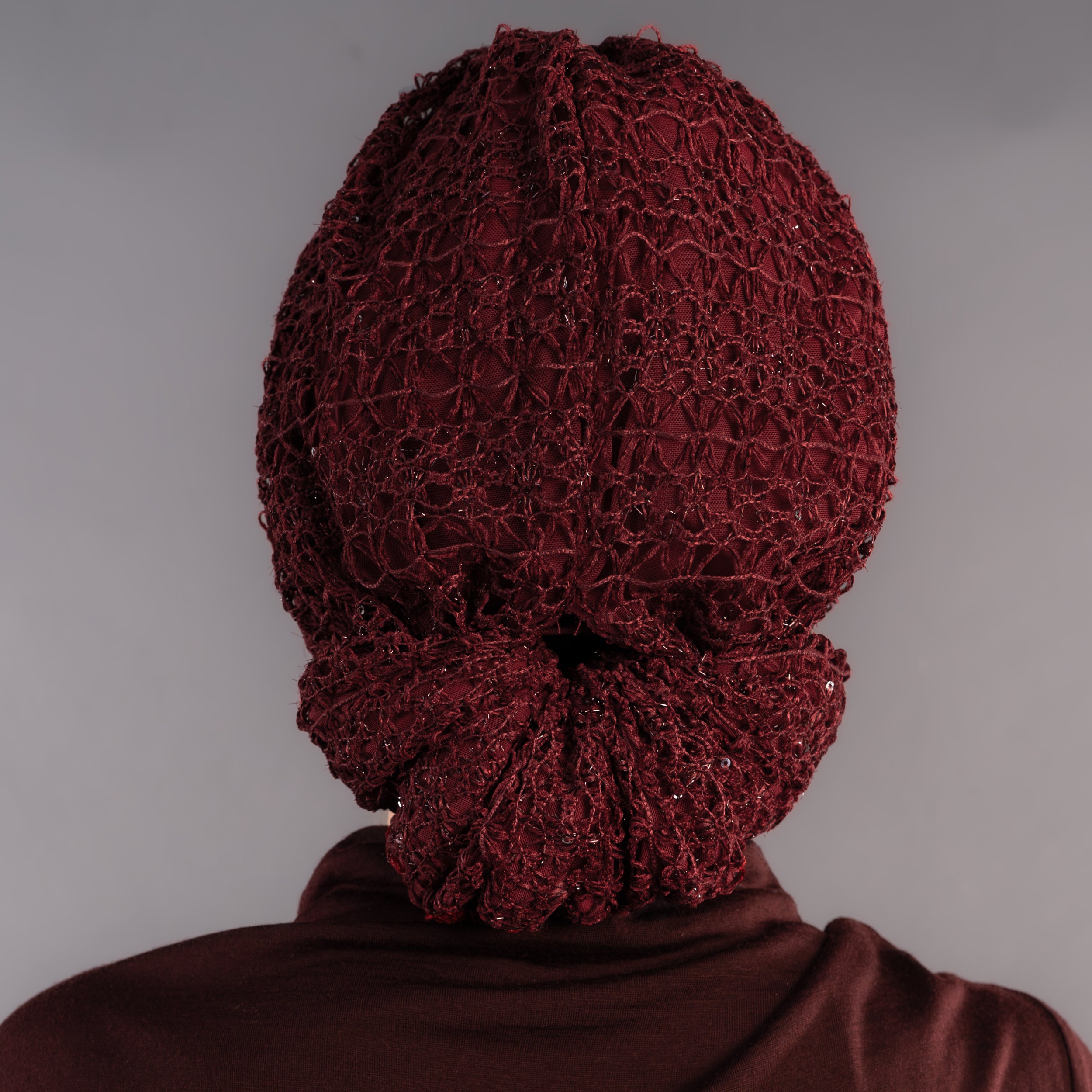 Beyrut Topuzlu Bone - Pul İşlemeli Dantel Kumaş