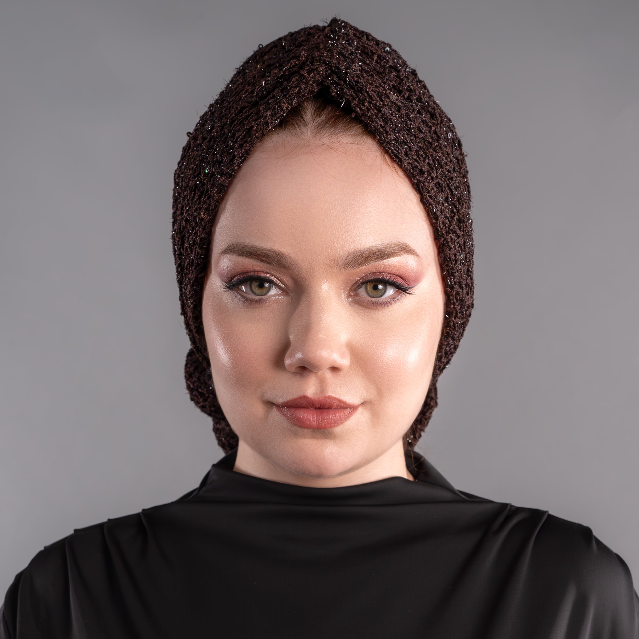 Beyrut Topuzlu Bone - Pul İşlemeli Dantel Kumaş