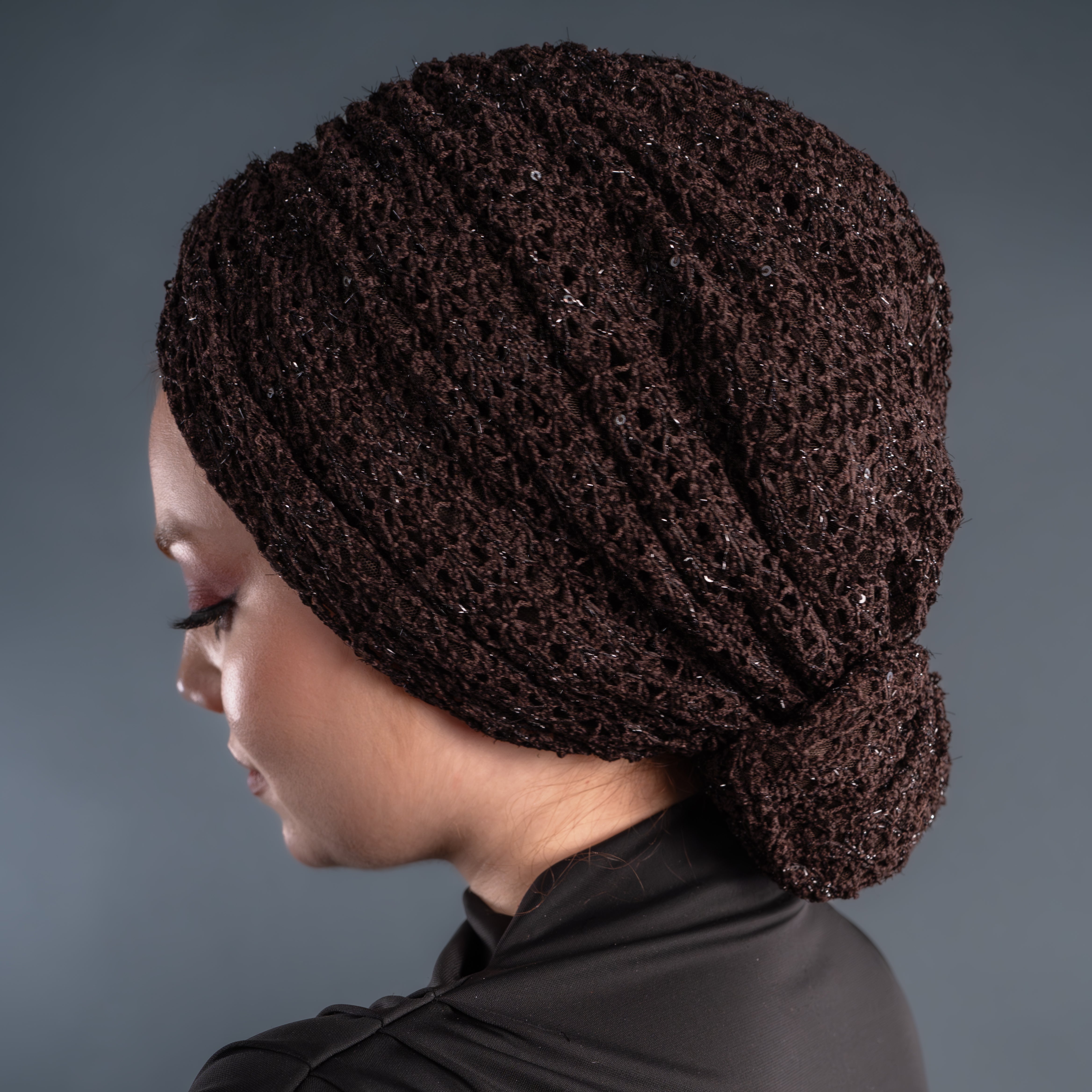 Beyrut Topuzlu Bone - Pul İşlemeli Dantel Kumaş