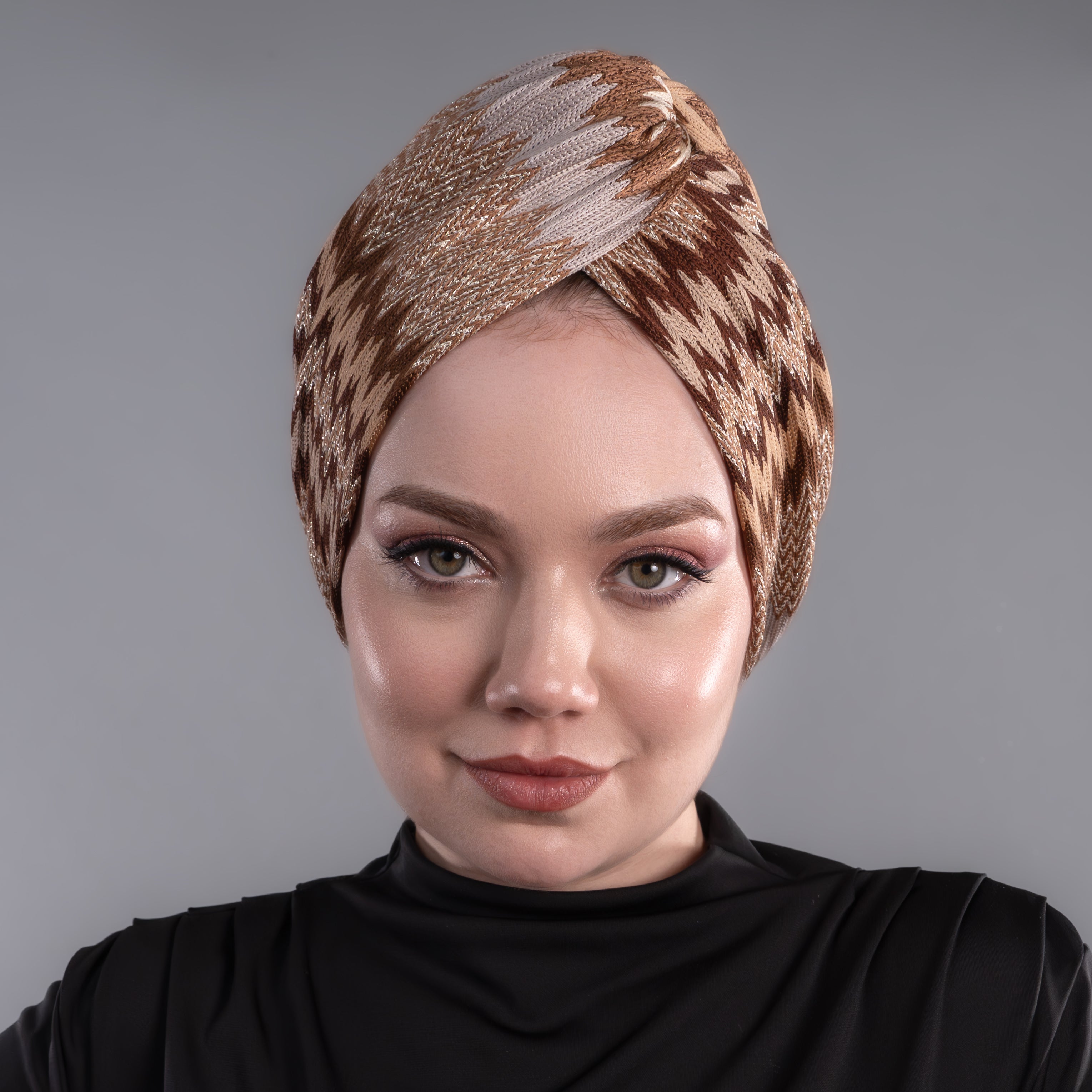 Barcelona Burgulu Bone - Kahve Zikzak Desenli Örme Kumaş