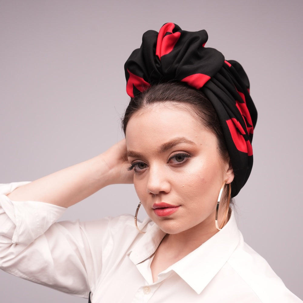 Beirut Kiss Black Red Bone