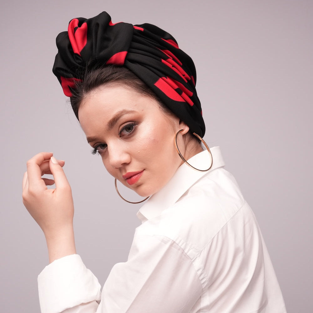 Beirut Kiss Black Red Bone