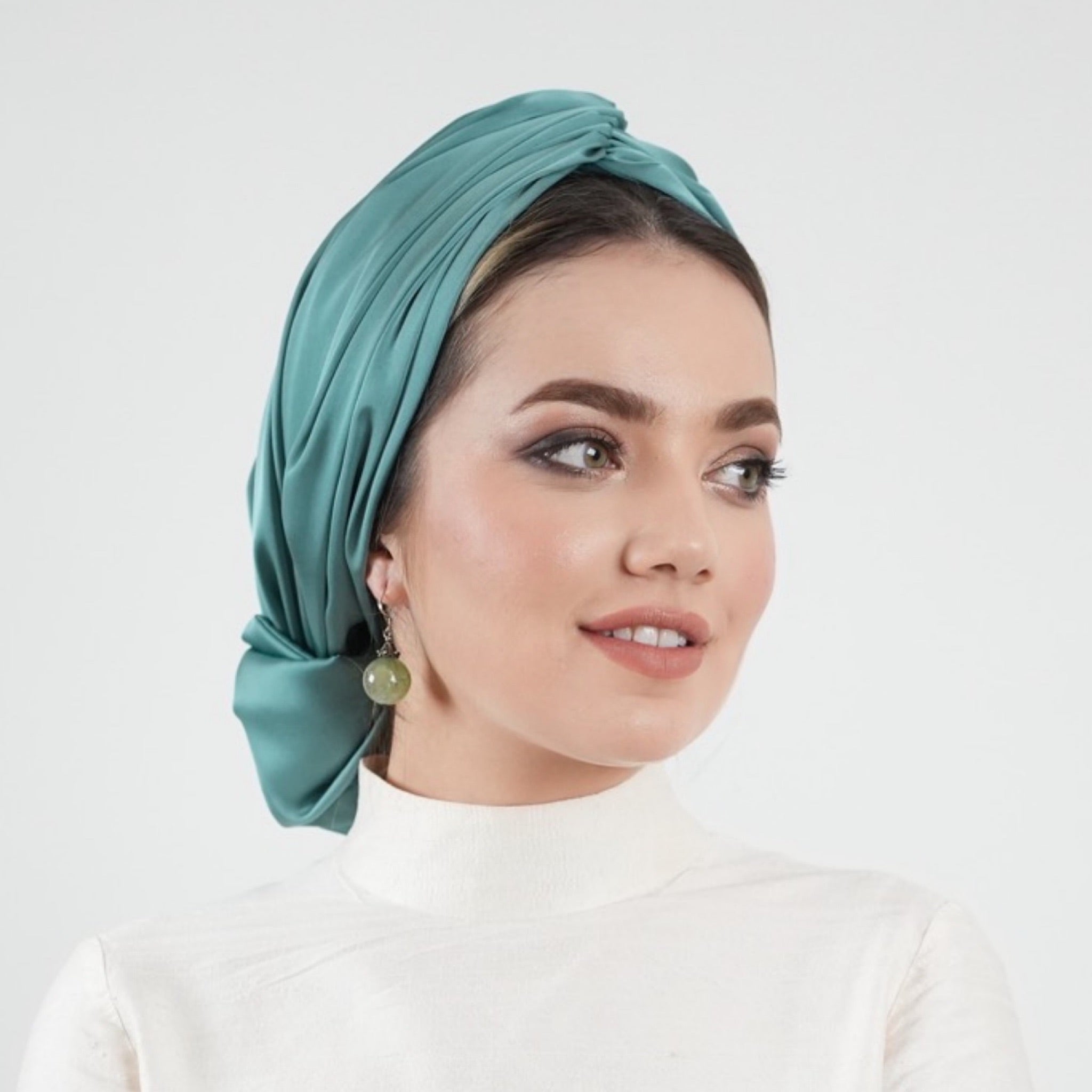 Abu Dhabi Ready-Made Bonnet - Lycra Satin Fabric - Black - BitterColors