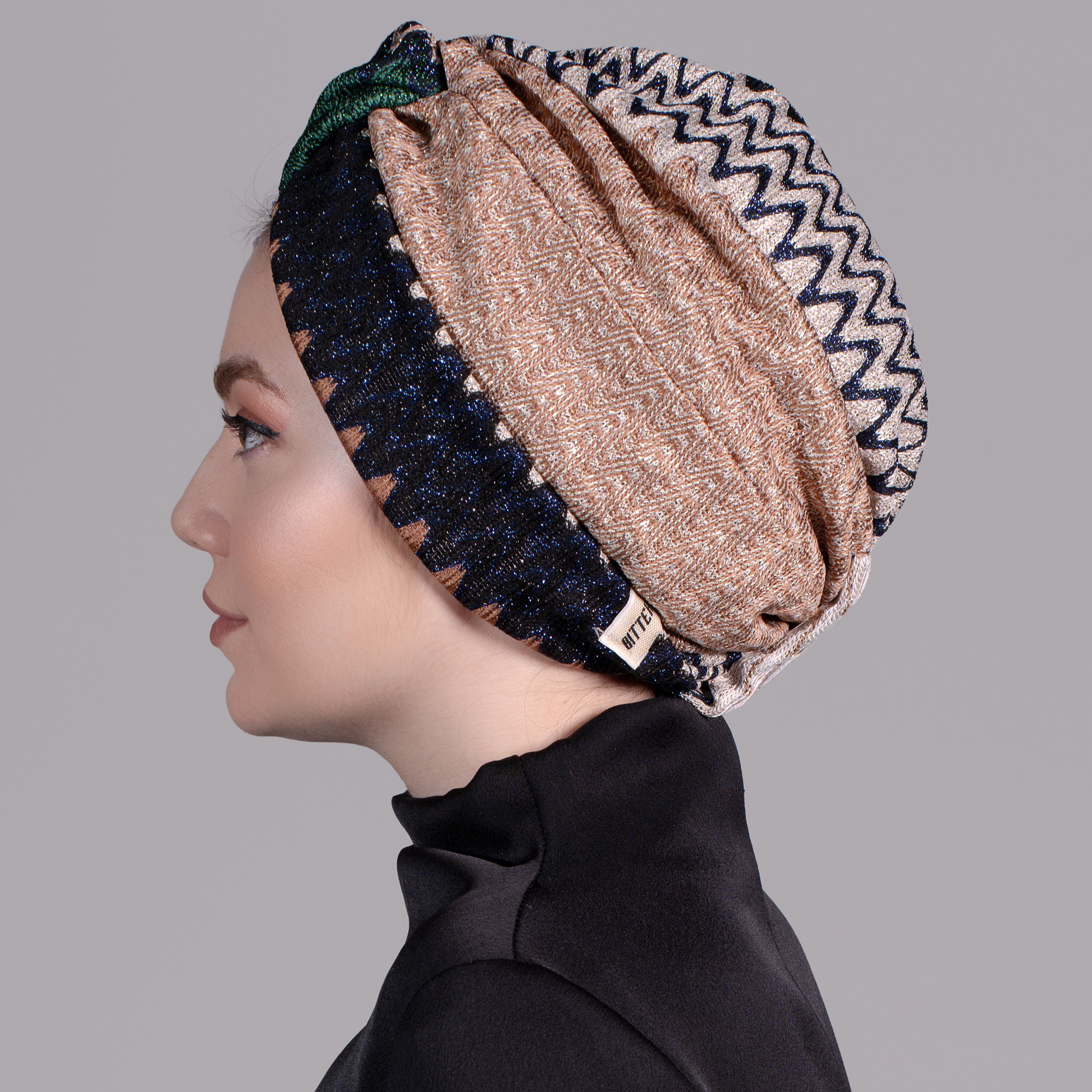 Barcelona Burgulu Bone - Yeşil Renkli - Zikzak Desenli Hafif Örme Kumaş