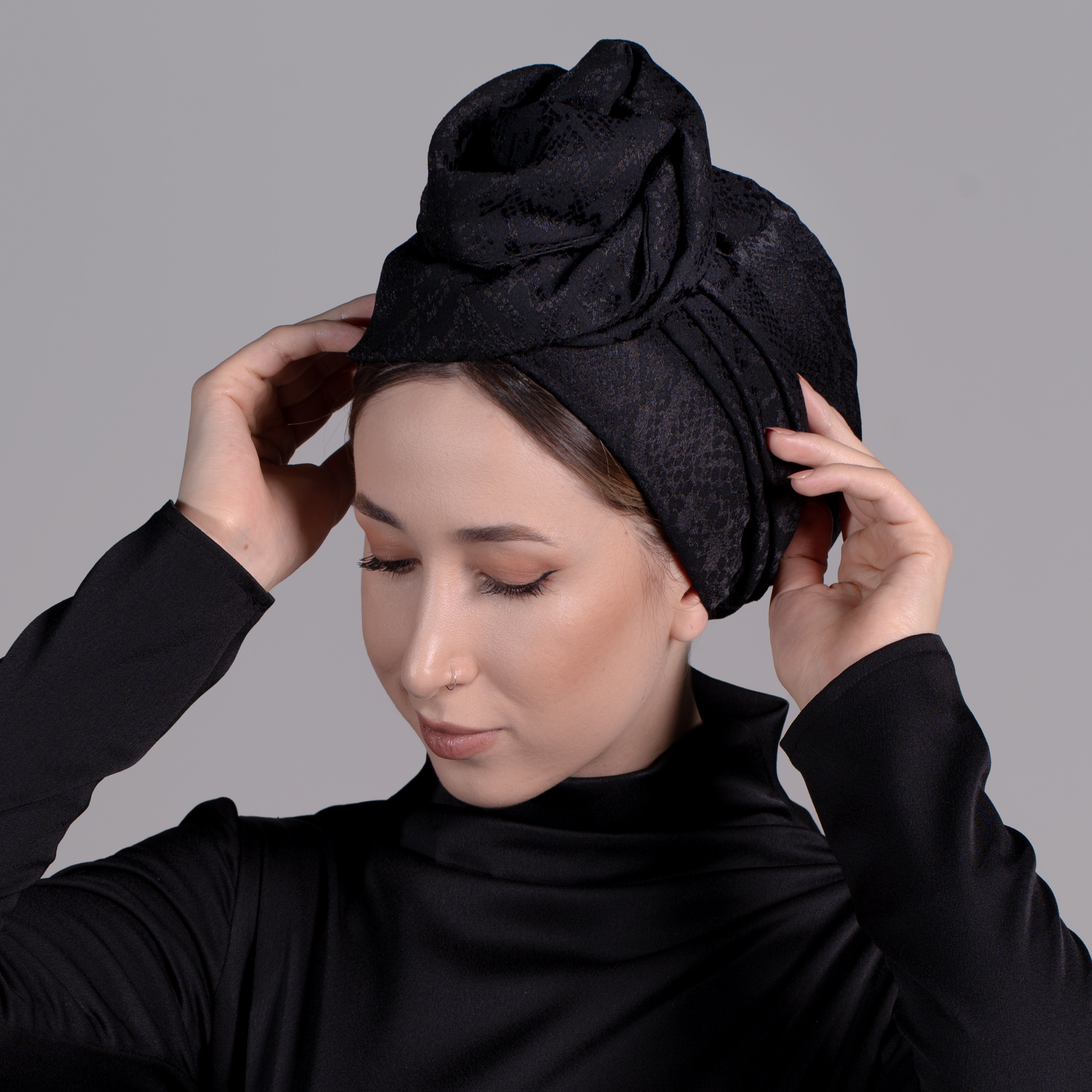 Esra Tokelli Snake Skin Patterned Easy-to-Shape Wire Bonnet - Satin Fabric - Black Color - BitterColors