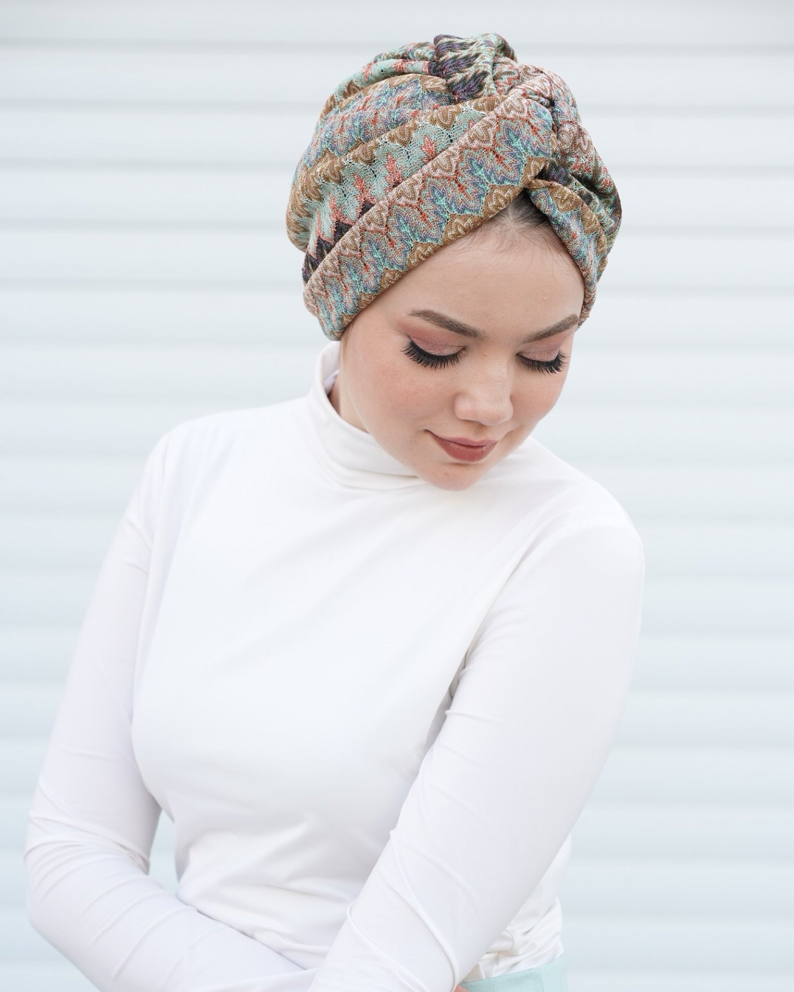 Barcelona Burgulu Bone - Mint Yeşili Zikzak Desenli Örme Kumaş