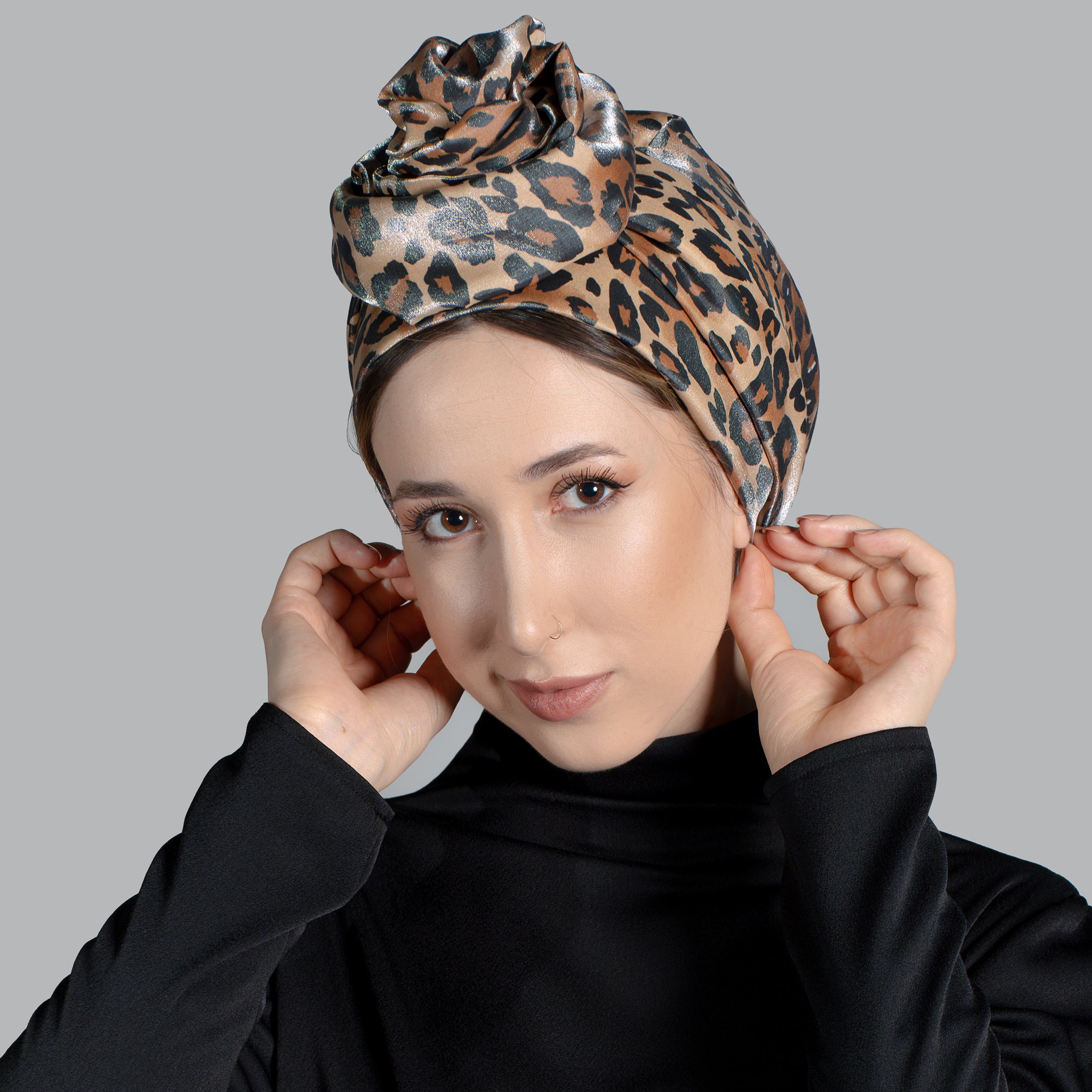 Esra Tokelli Kolay Şekil Alan Telli Bone - Saten Leopar Desenli Bone - Çok Renkli - BitterColors