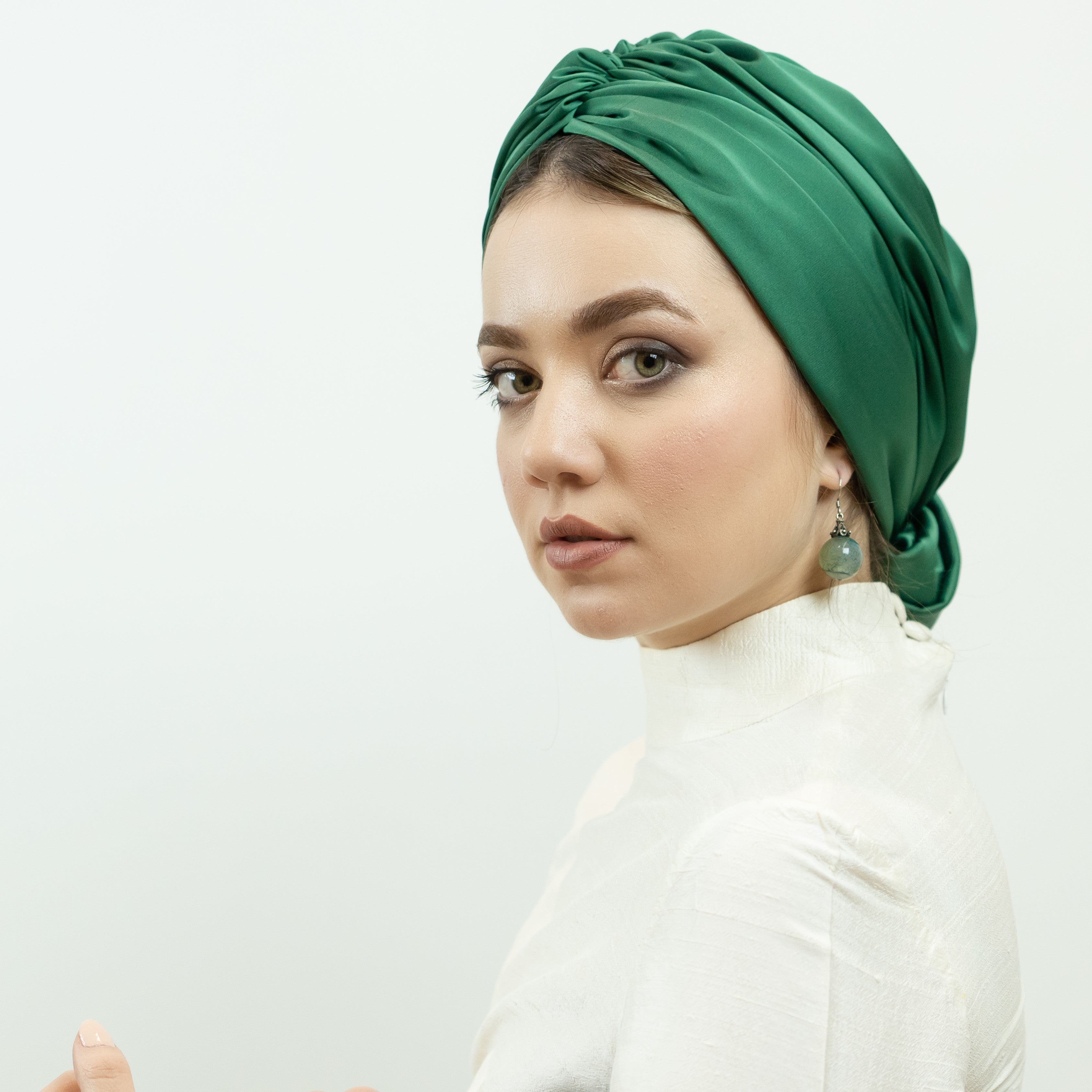 Abu Dhabi Ready-Made Bonnet - Lycra Satin Fabric - Black - BitterColors