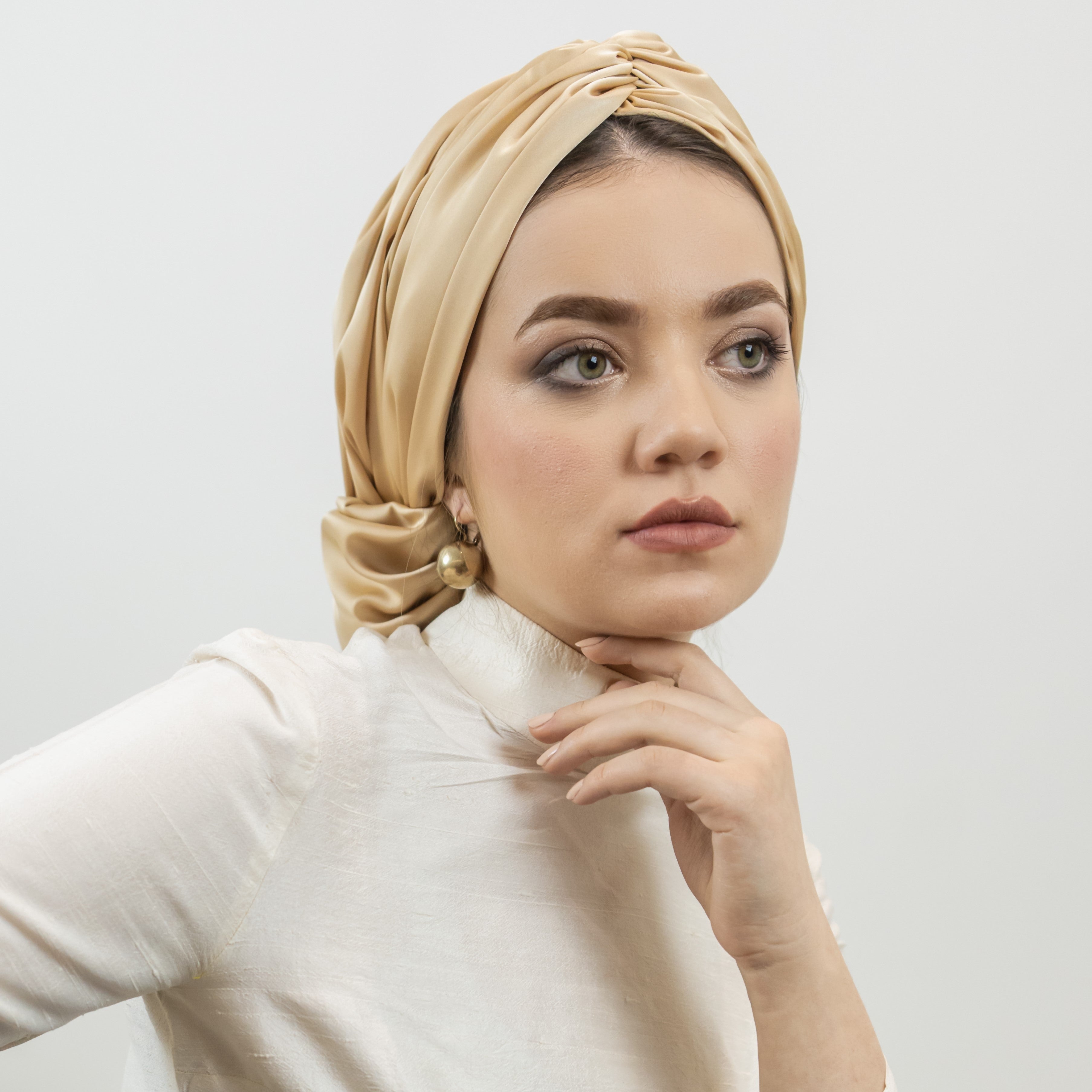 Abu Dhabi Ready-Made Bonnet - Lycra Satin Fabric - Black - BitterColors
