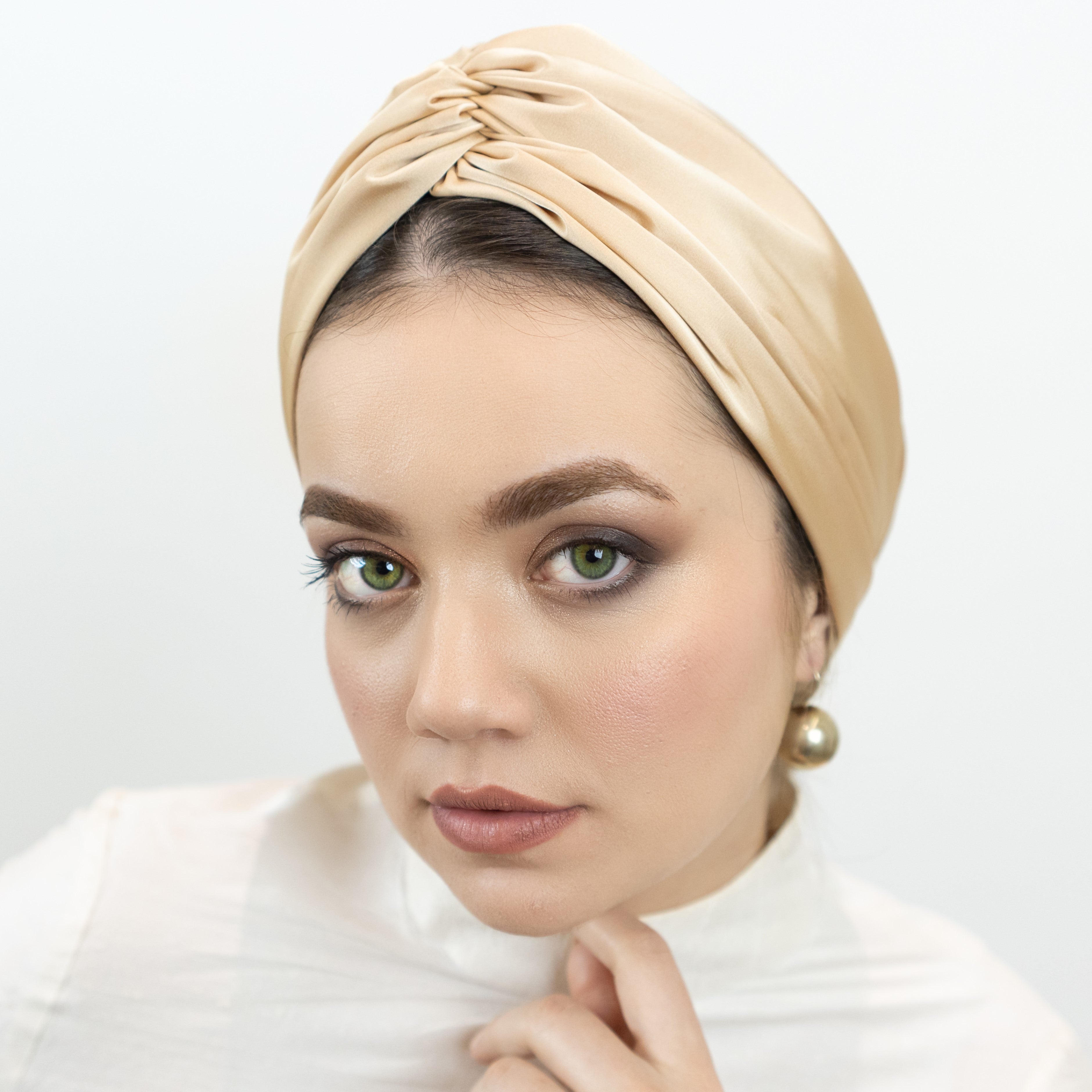 Abu Dhabi Ready-Made Bonnet - Lycra Satin Fabric - Black - BitterColors