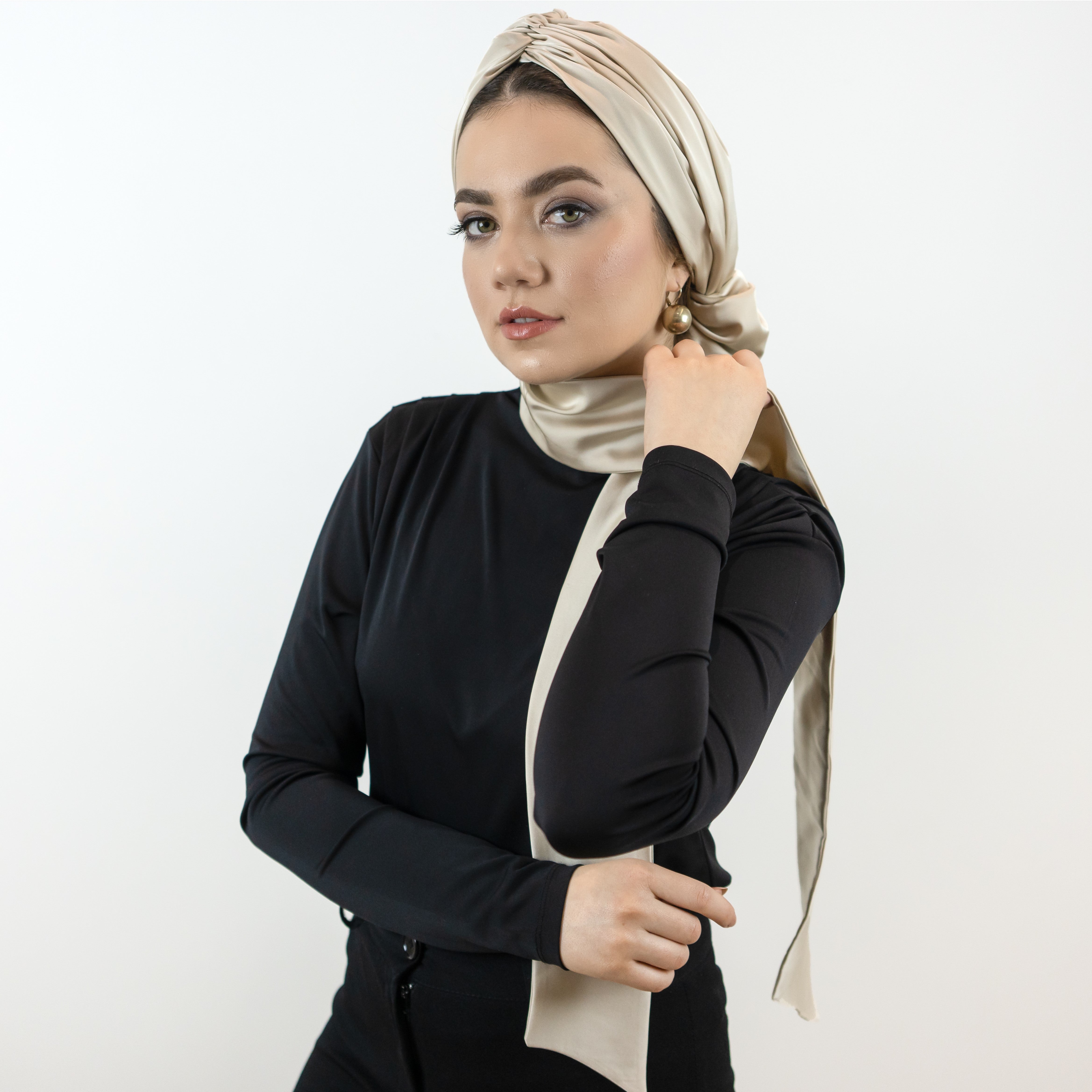 Abu Dhabi Ready-Made Bonnet - Lycra Satin Fabric - Black - BitterColors