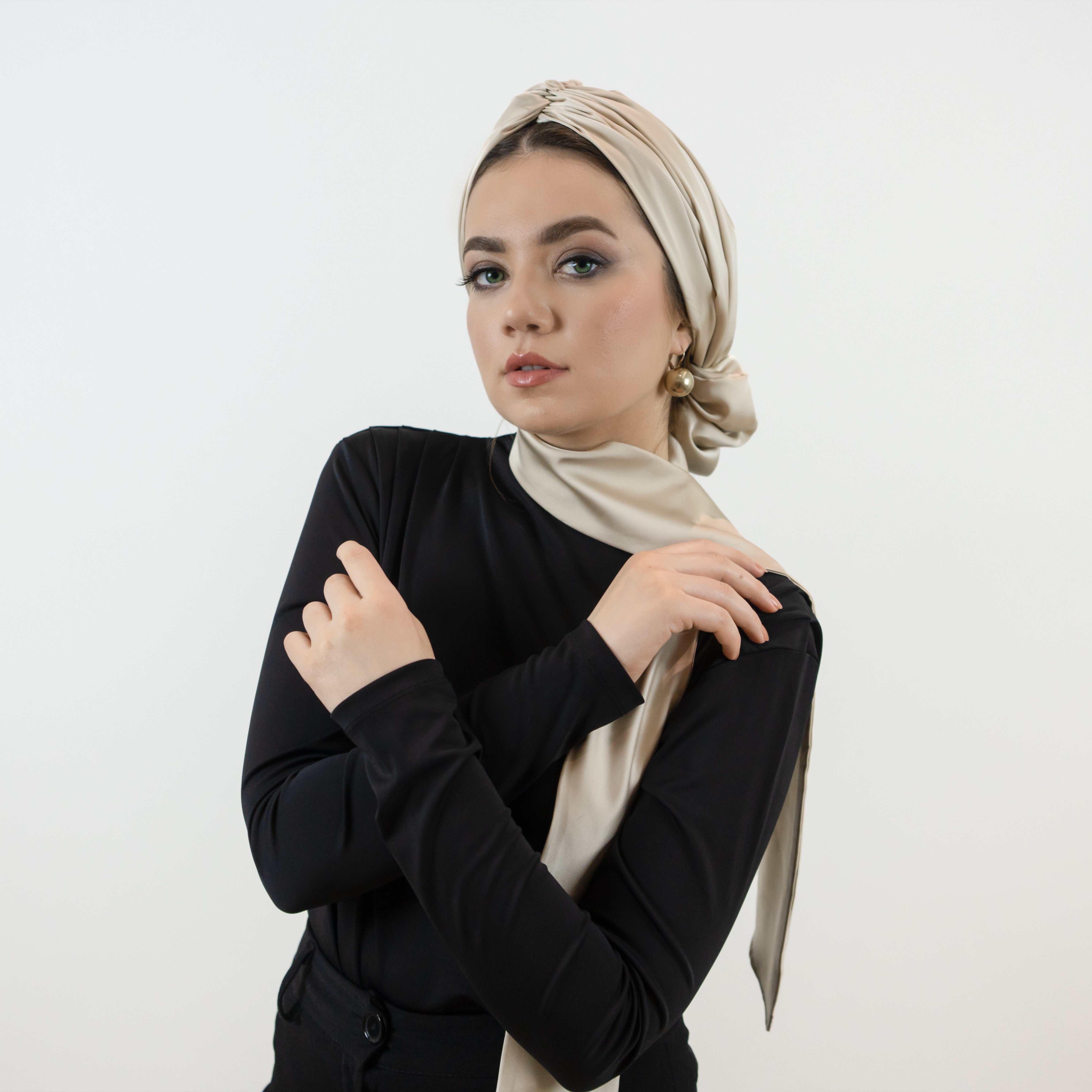 Abu Dhabi Ready-Made Bonnet - Lycra Satin Fabric - Black - BitterColors