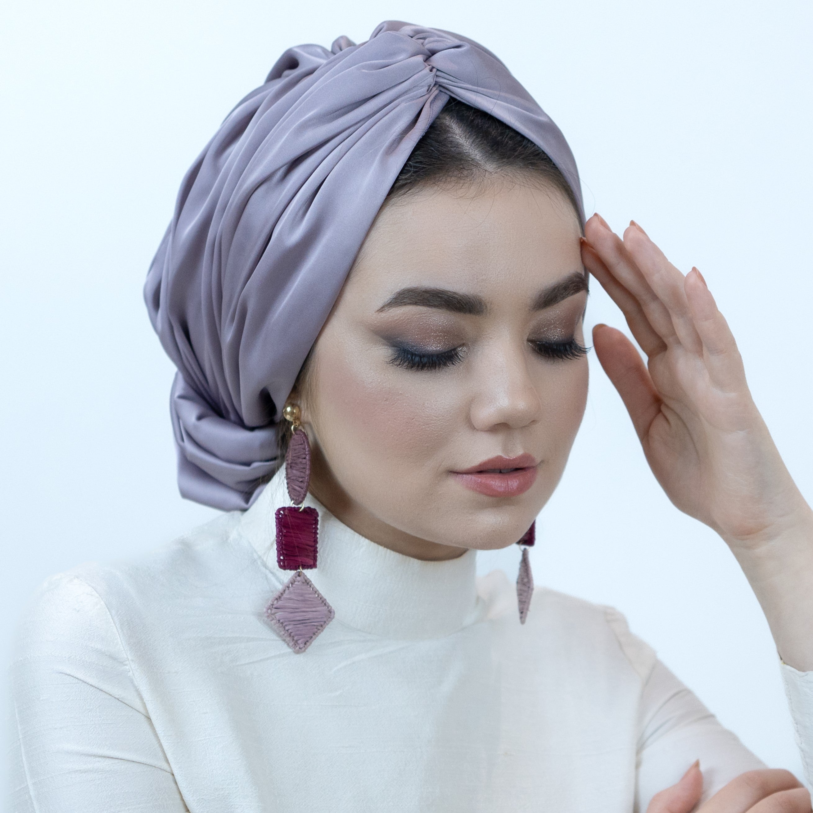 Abu Dhabi Ready-Made Bonnet - Lycra Satin Fabric - Black - BitterColors
