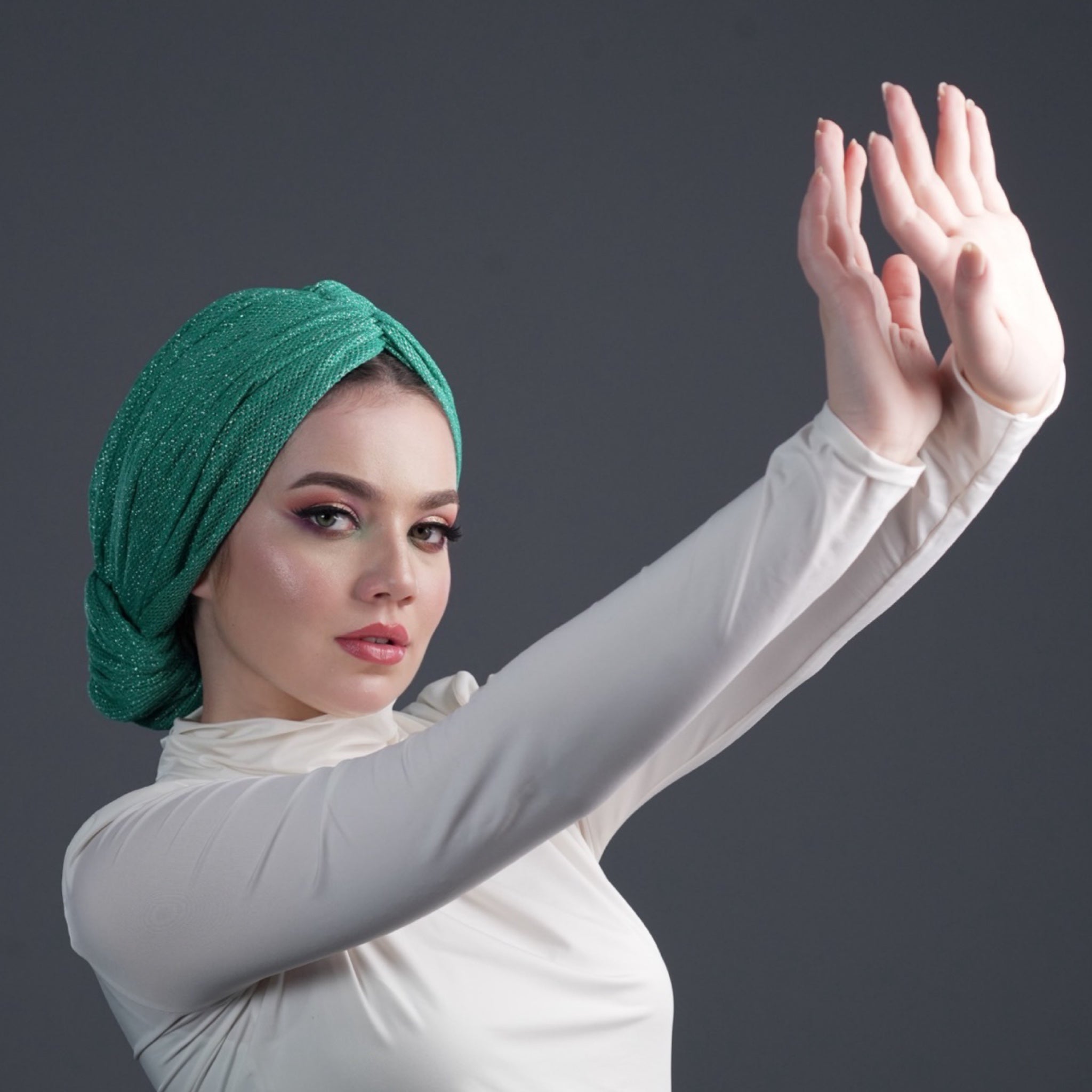 Beyrut Topuzlu Bone - Simli Kumaş