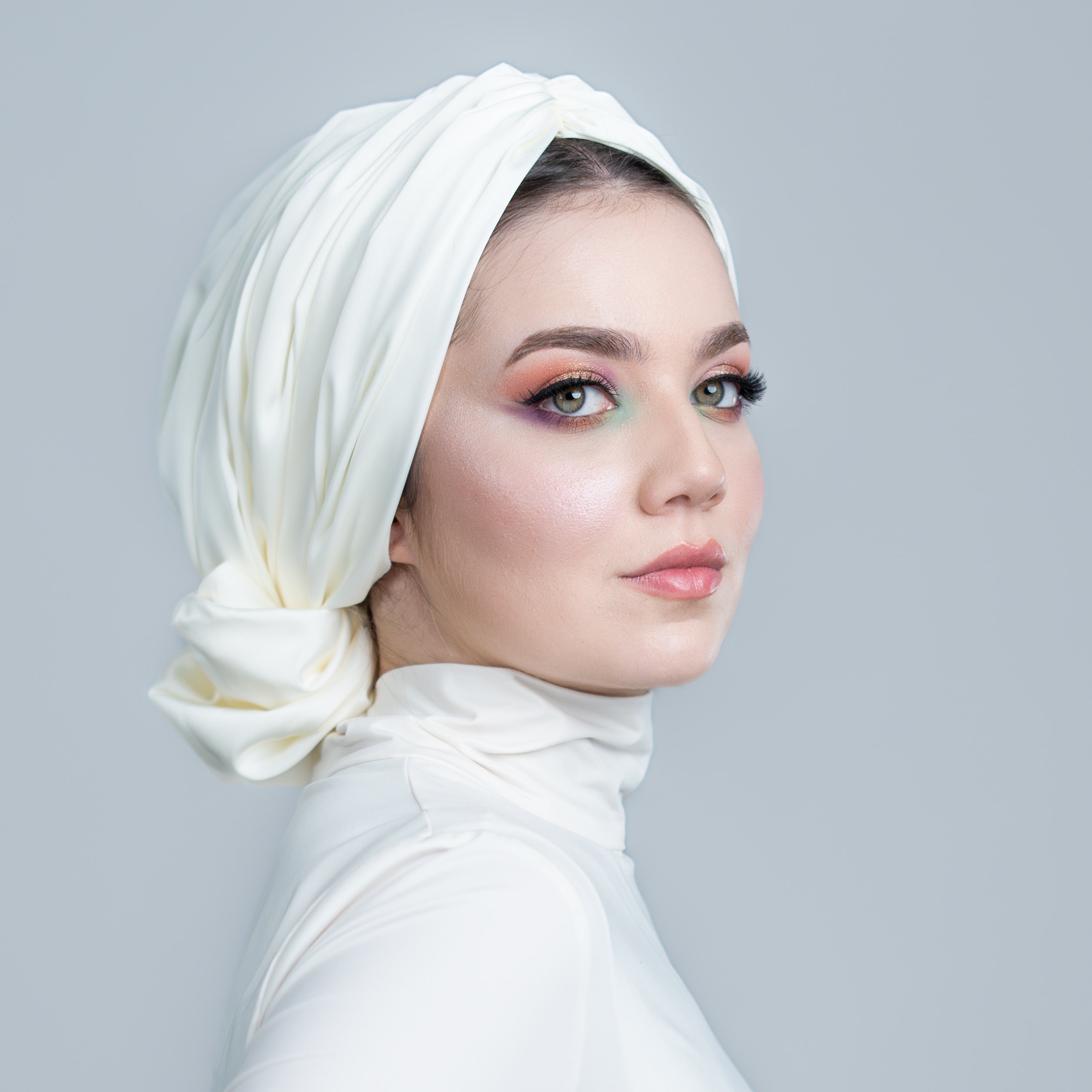 Abu Dabi – Saten - Topuzlu Bone