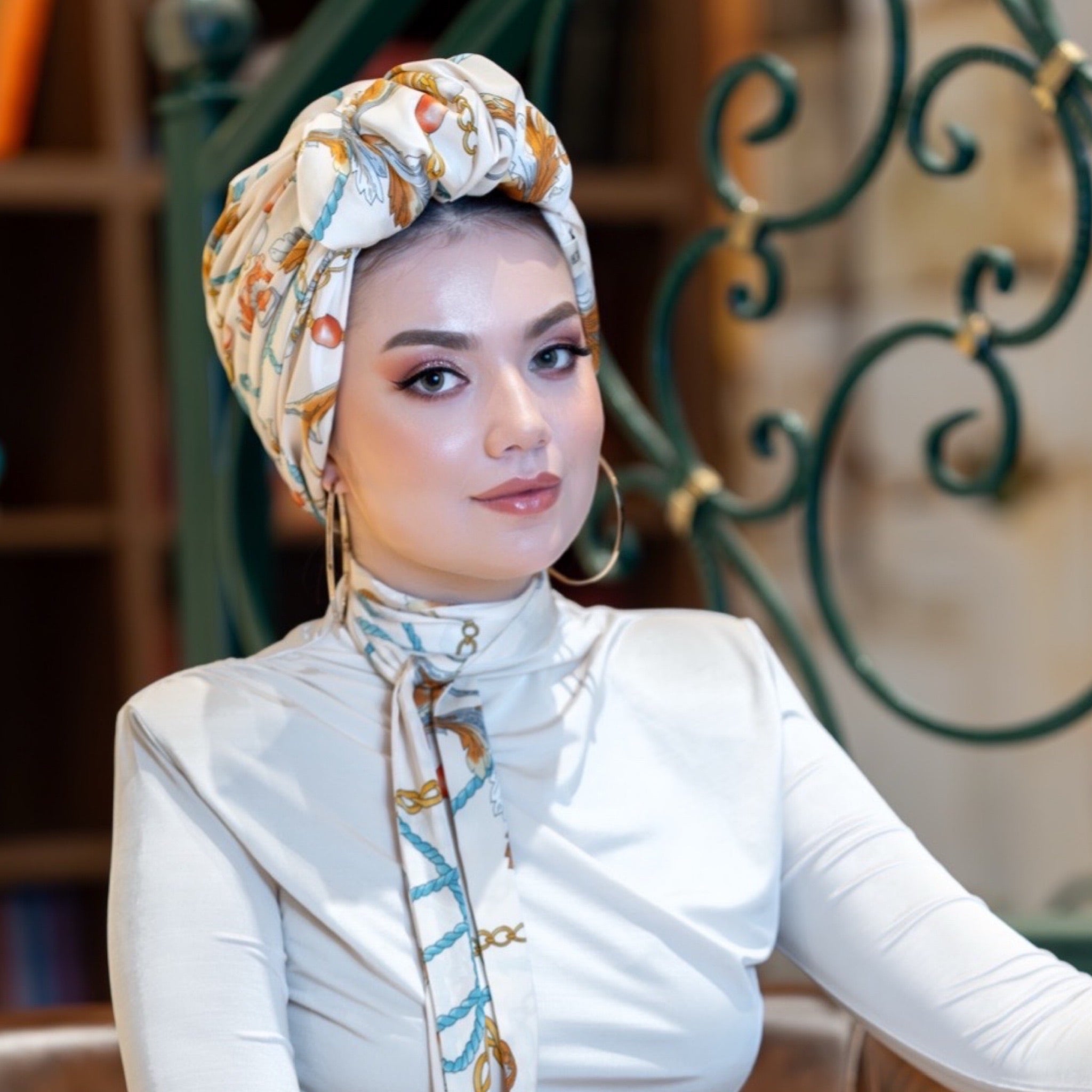 Beyrut Topuzlu Bone – Zincir Desenli Cupra Kumaş