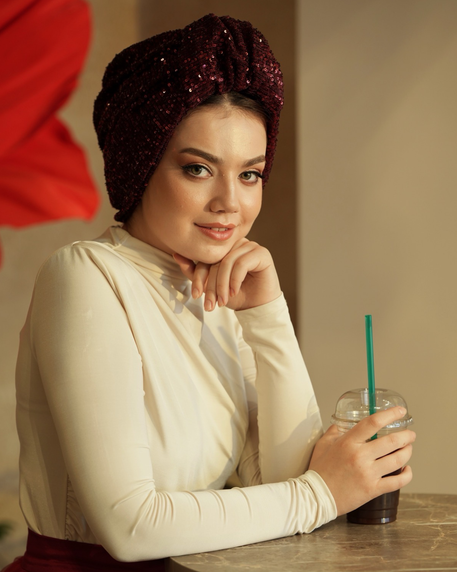 Beyrut Topuzlu Bone - Pul Payet İşlemeli