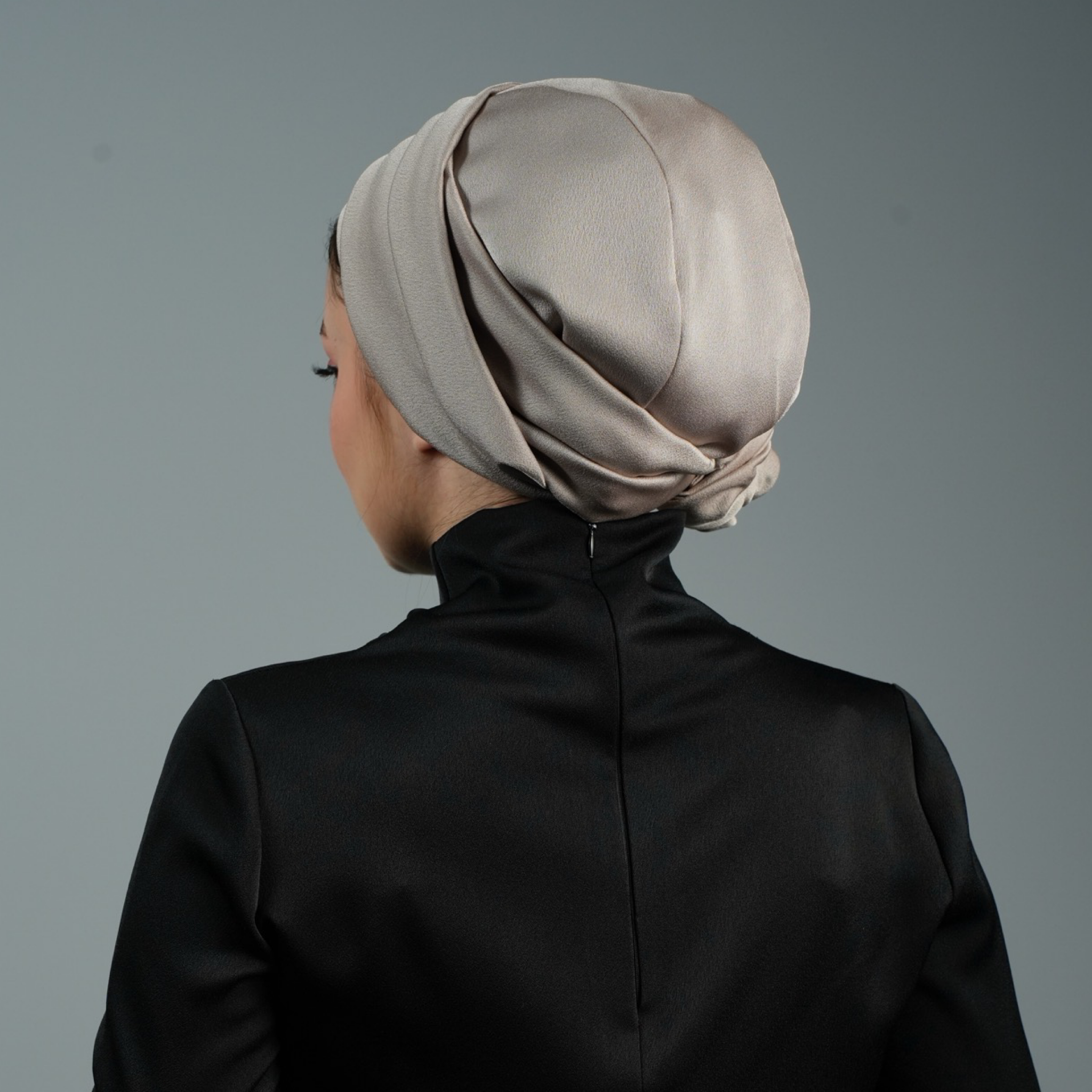 Dubai Bağlamalı Bone - Krep Saten Kumaş