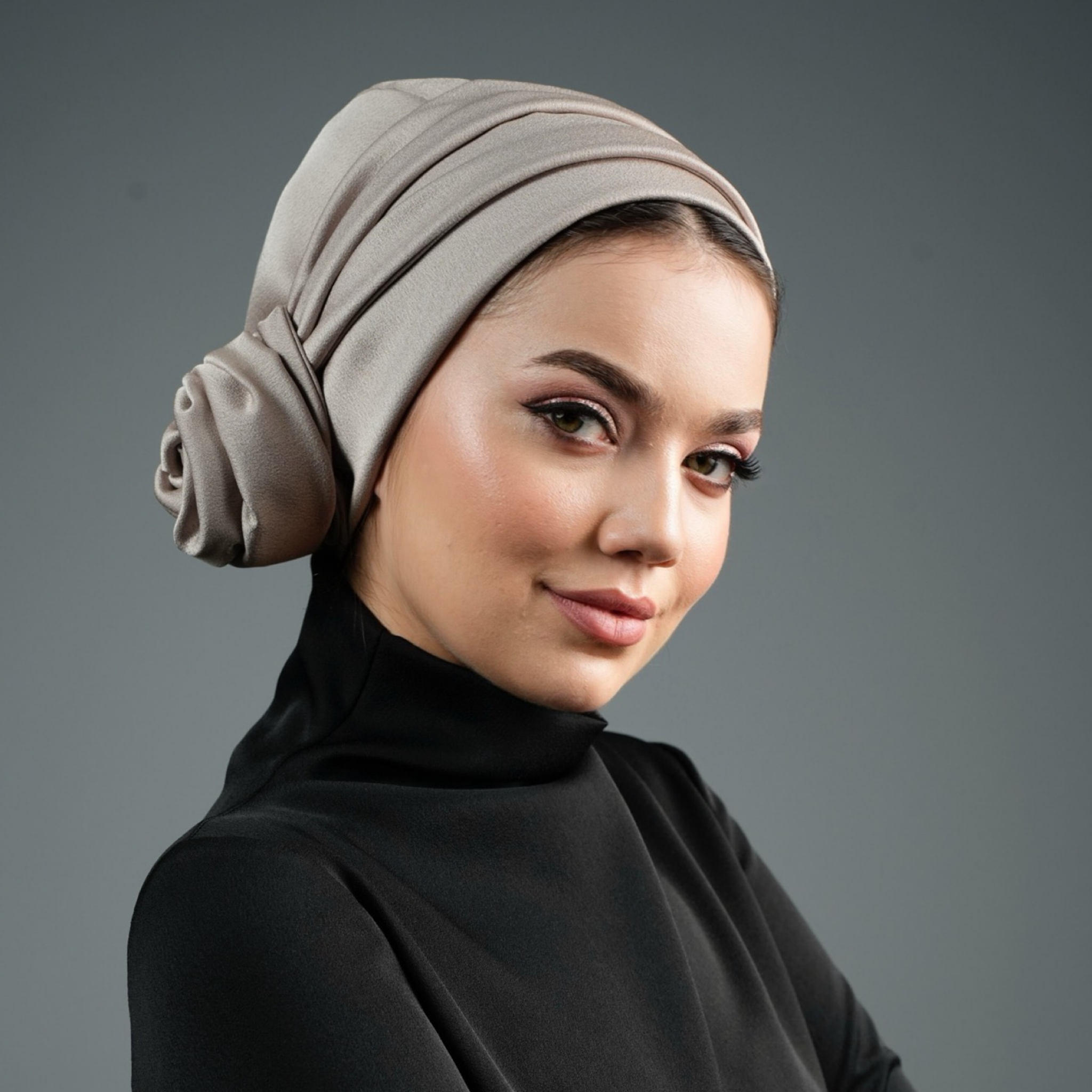 Dubai Bağlamalı Bone - Krep Saten Kumaş