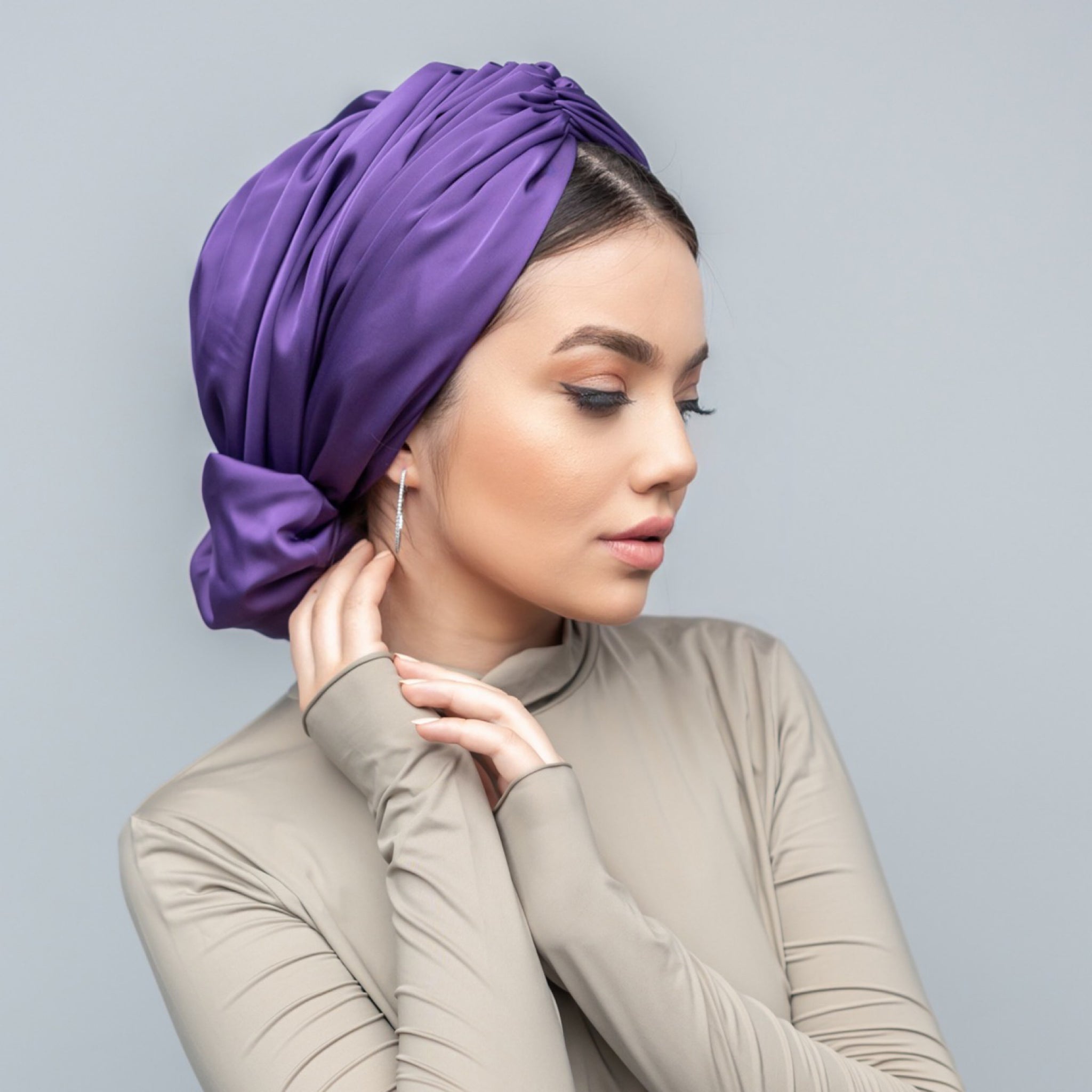 Abu Dabi – Saten - Topuzlu Bone