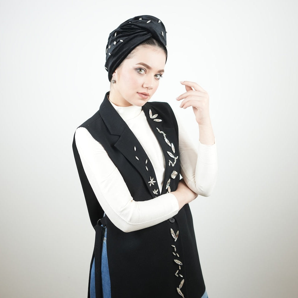 Paris Serpme Taş İşlemeli Bone - Siyah Kadife Kumaş