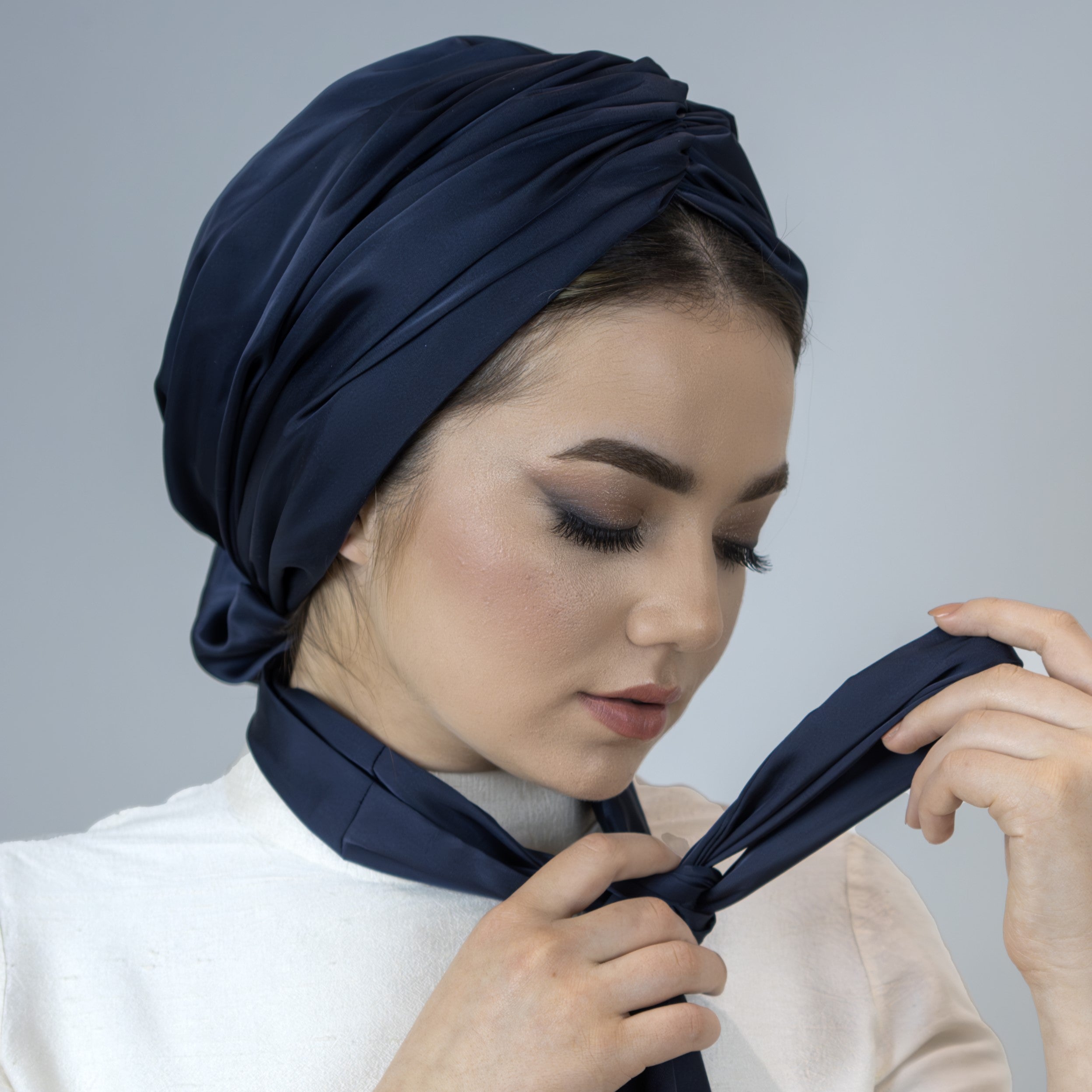 Abu Dhabi Ready-Made Bonnet - Lycra Satin Fabric - Black - BitterColors