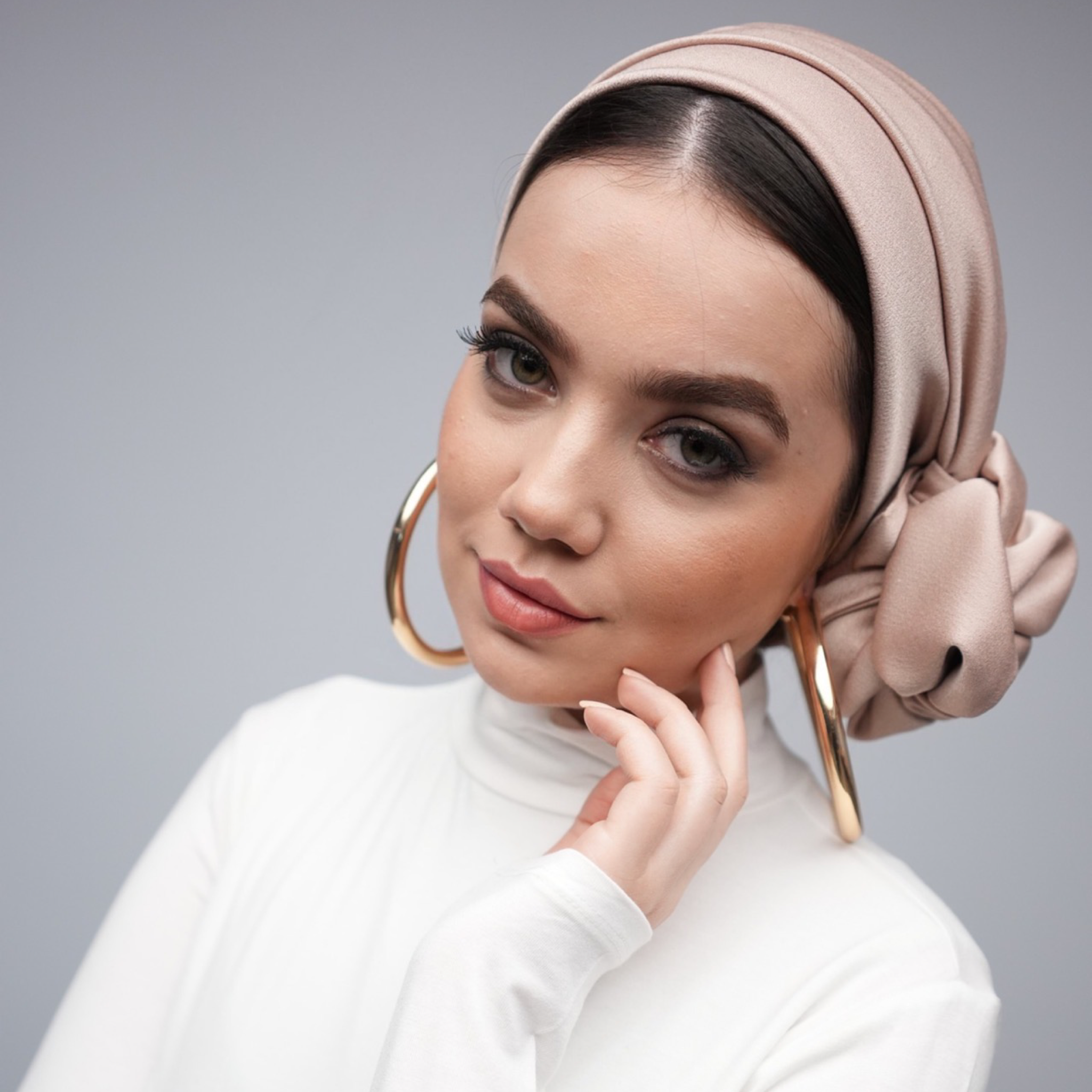 Dubai Bağlamalı Bone - Krep Saten Kumaş