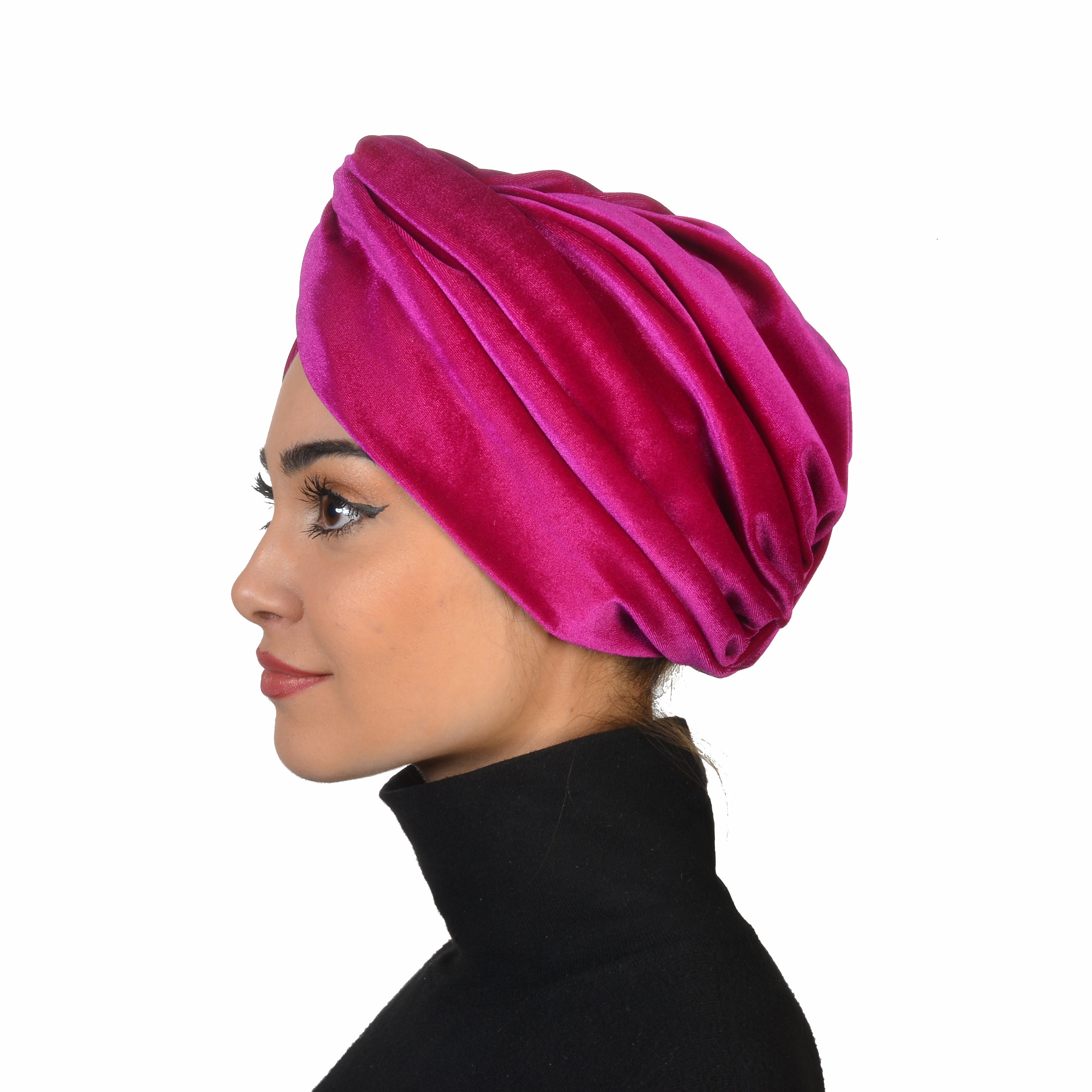 Barcelona Burgulu Bone – Kadife Kumaş