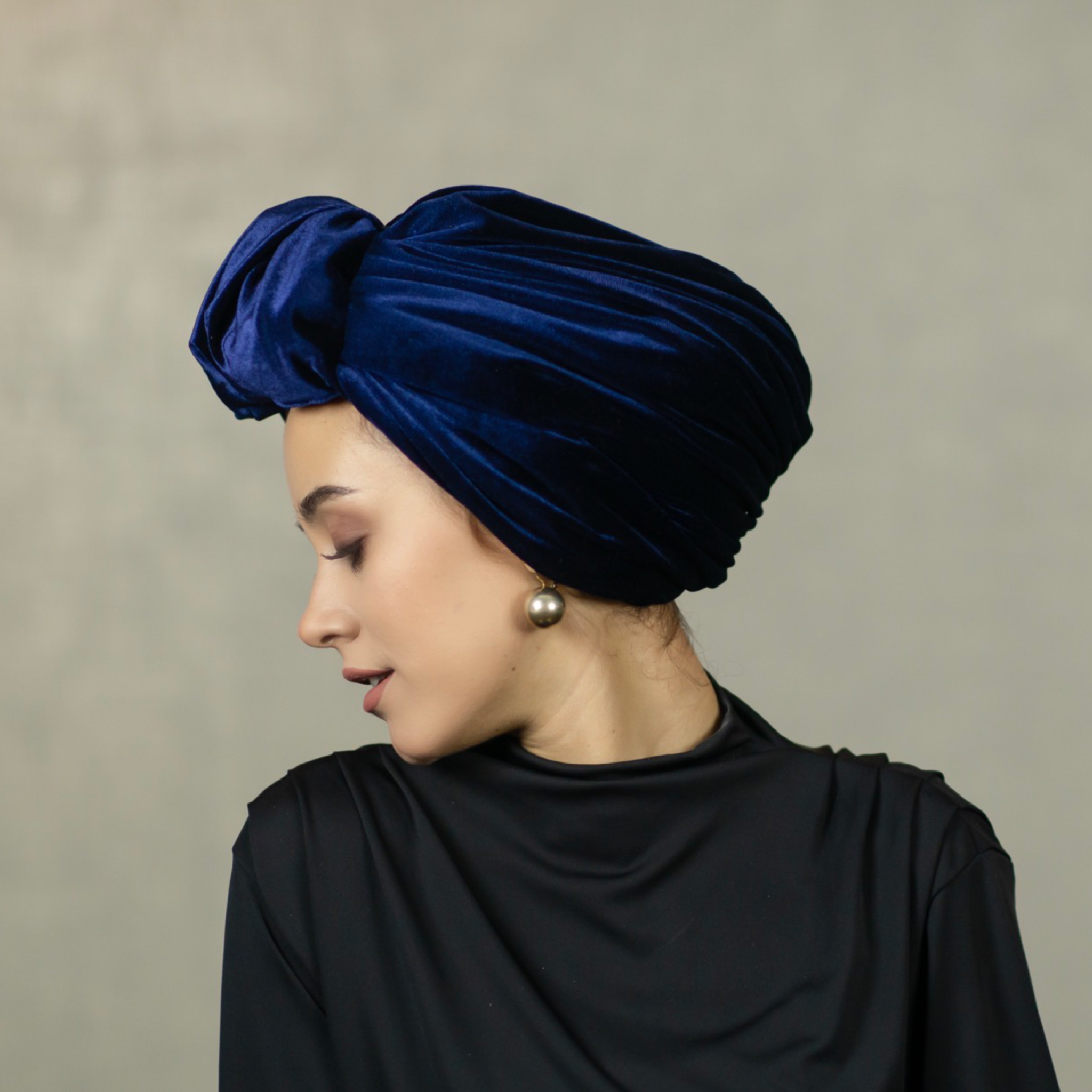 Beyrut Topuzlu Bone - Kadife Kumaş