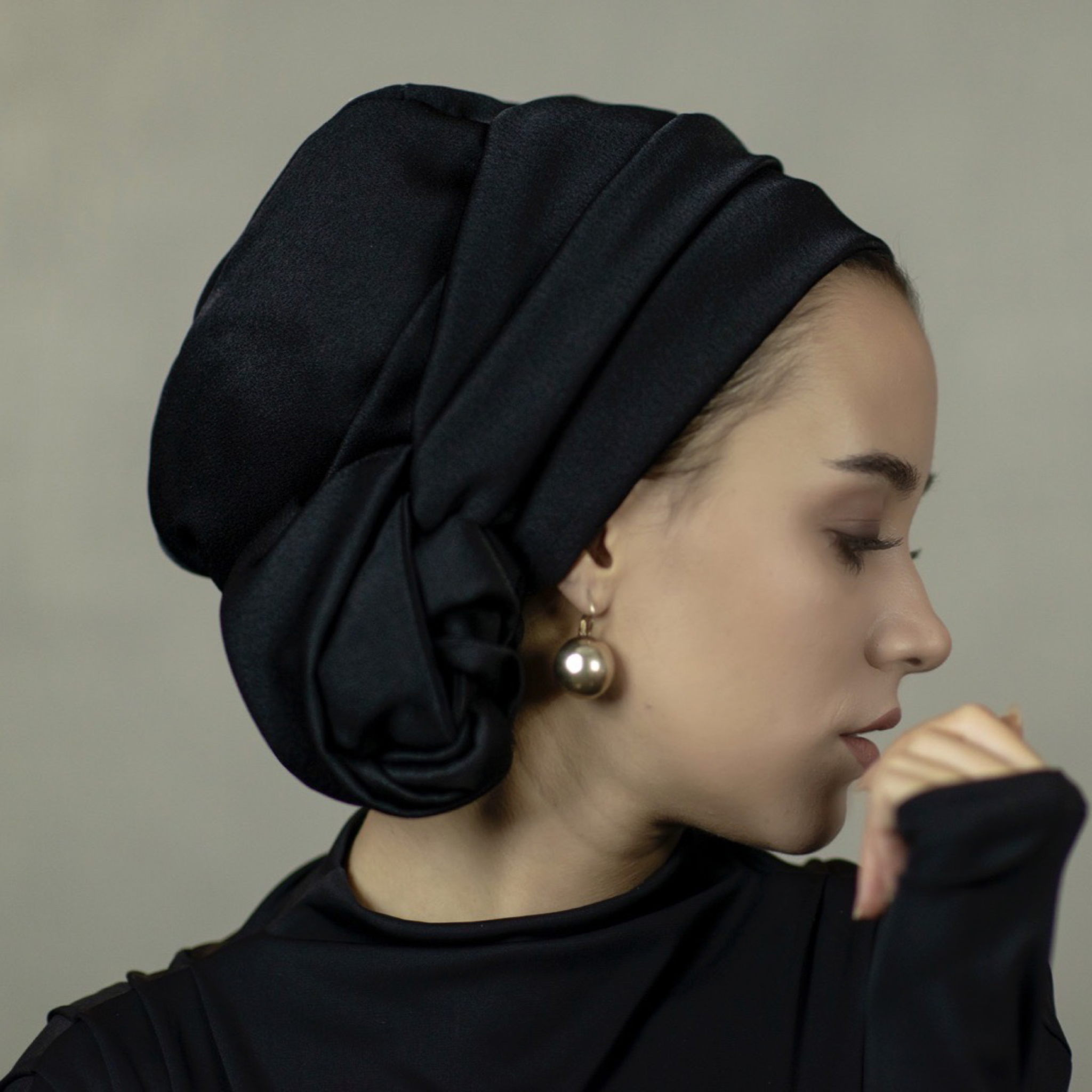 Dubai Bağlamalı Bone - Krep Saten Kumaş