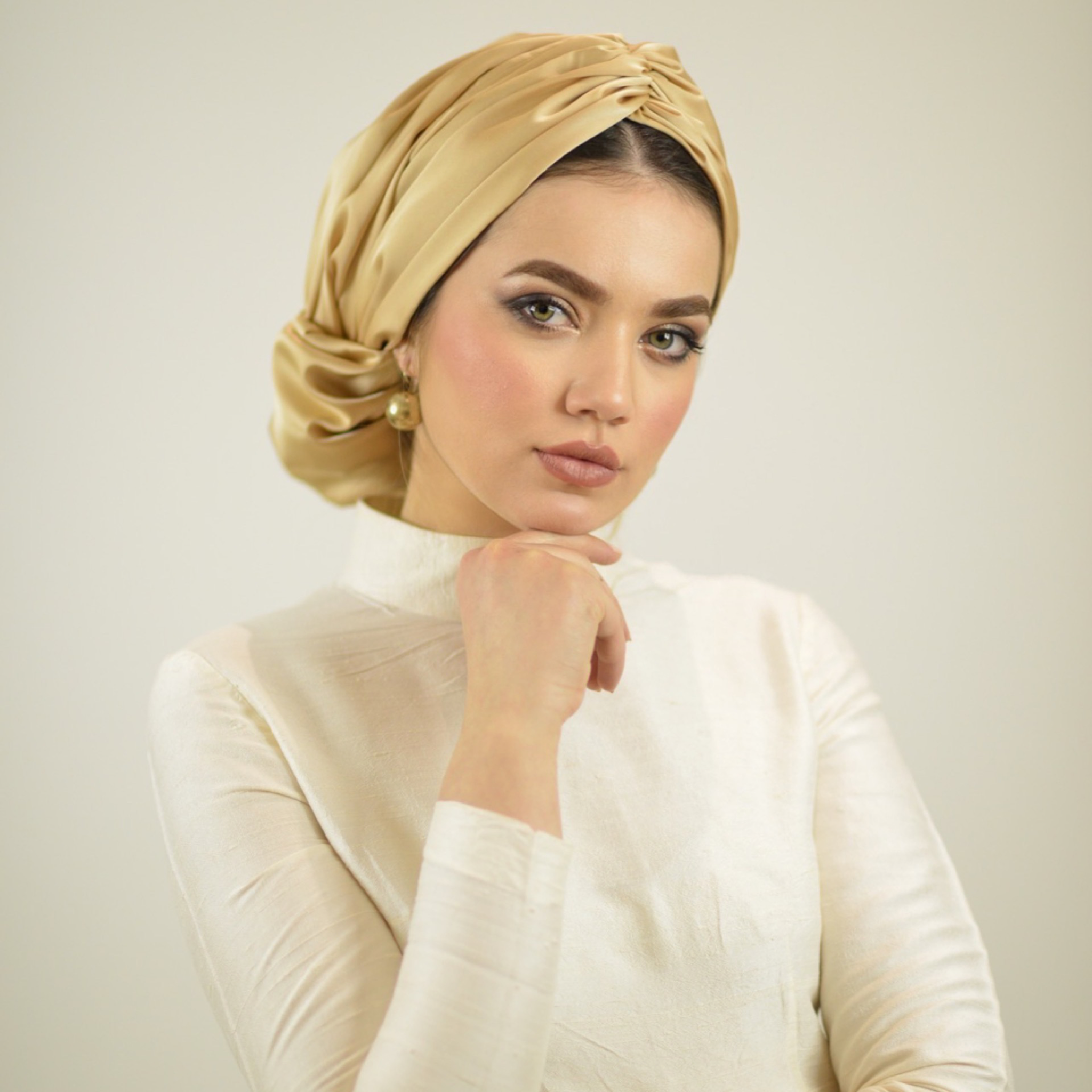 Abu Dabi – Saten - Topuzlu Bone